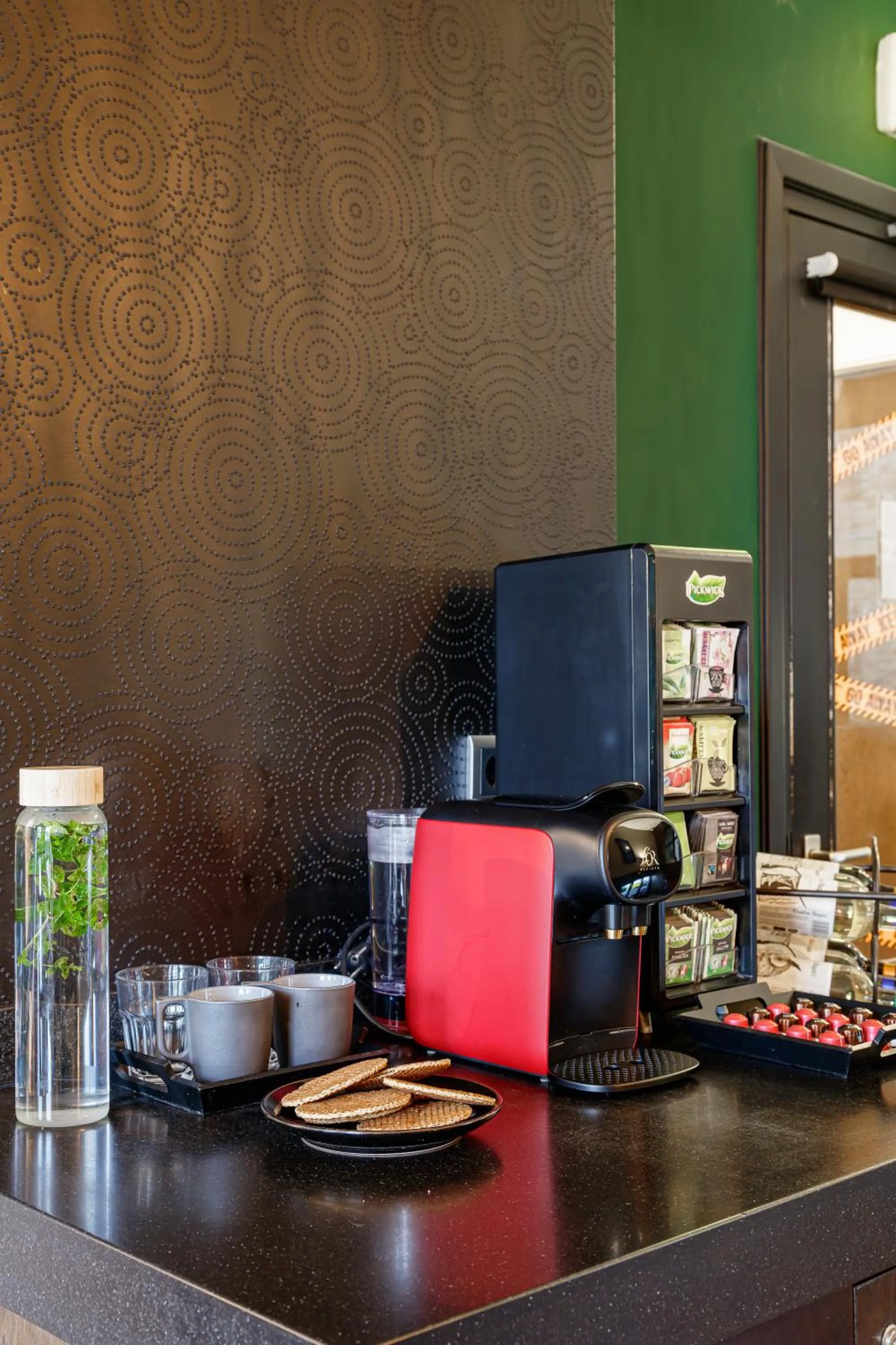 Coffee/tea facilities in Boutique Hotel View