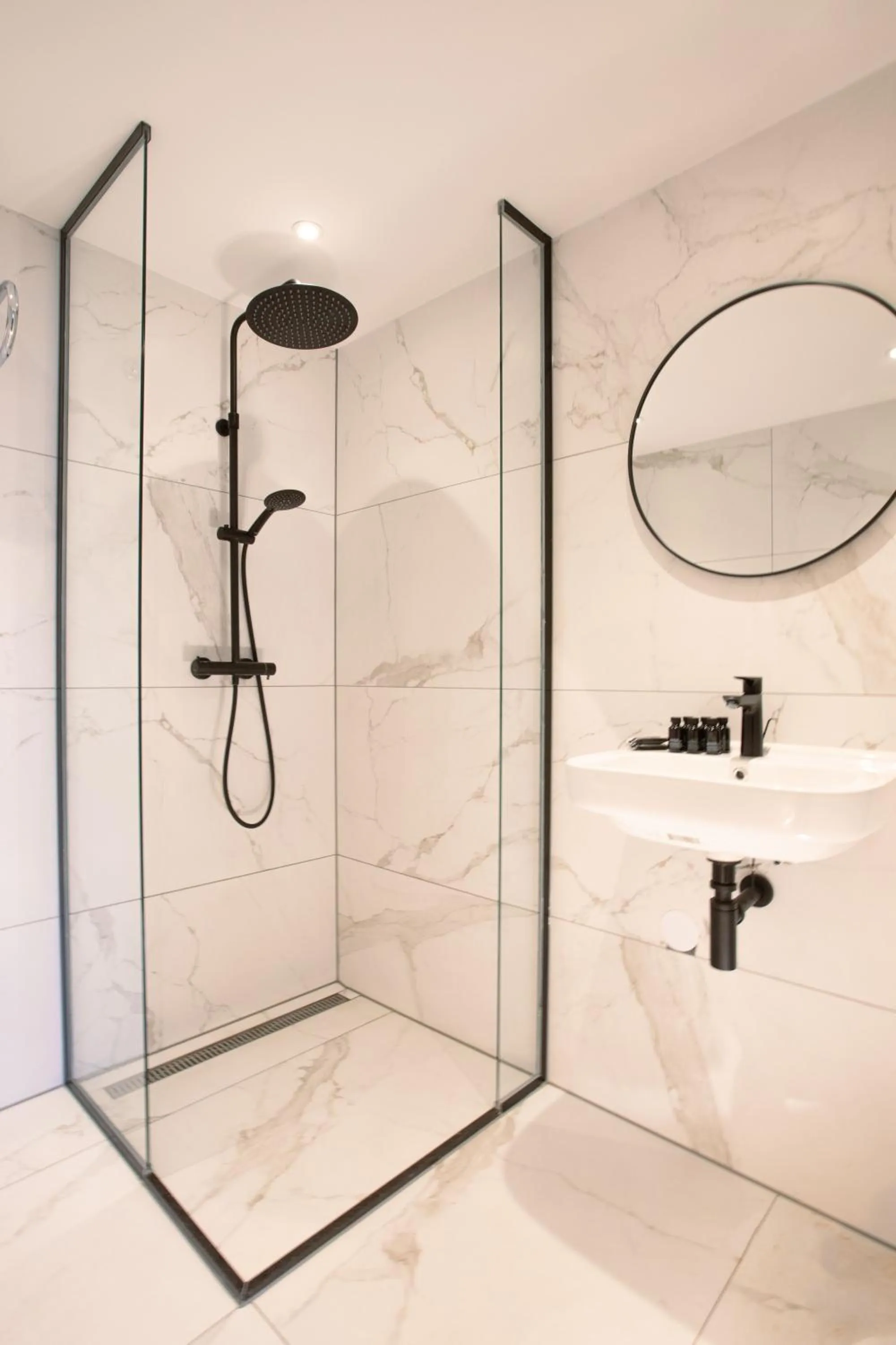 Shower in Boutique Hotel View