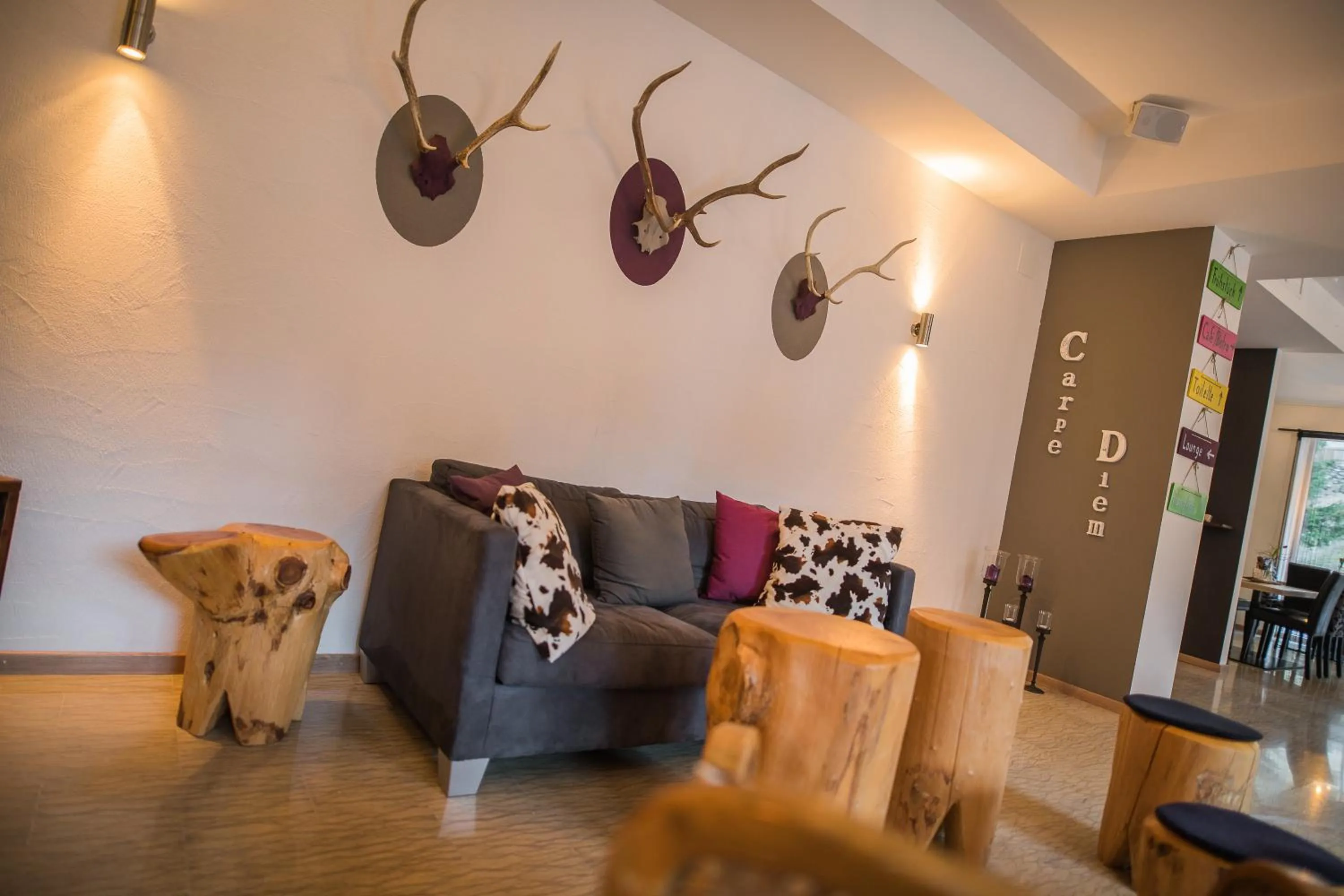 Seating area in Residence Martell Mountains