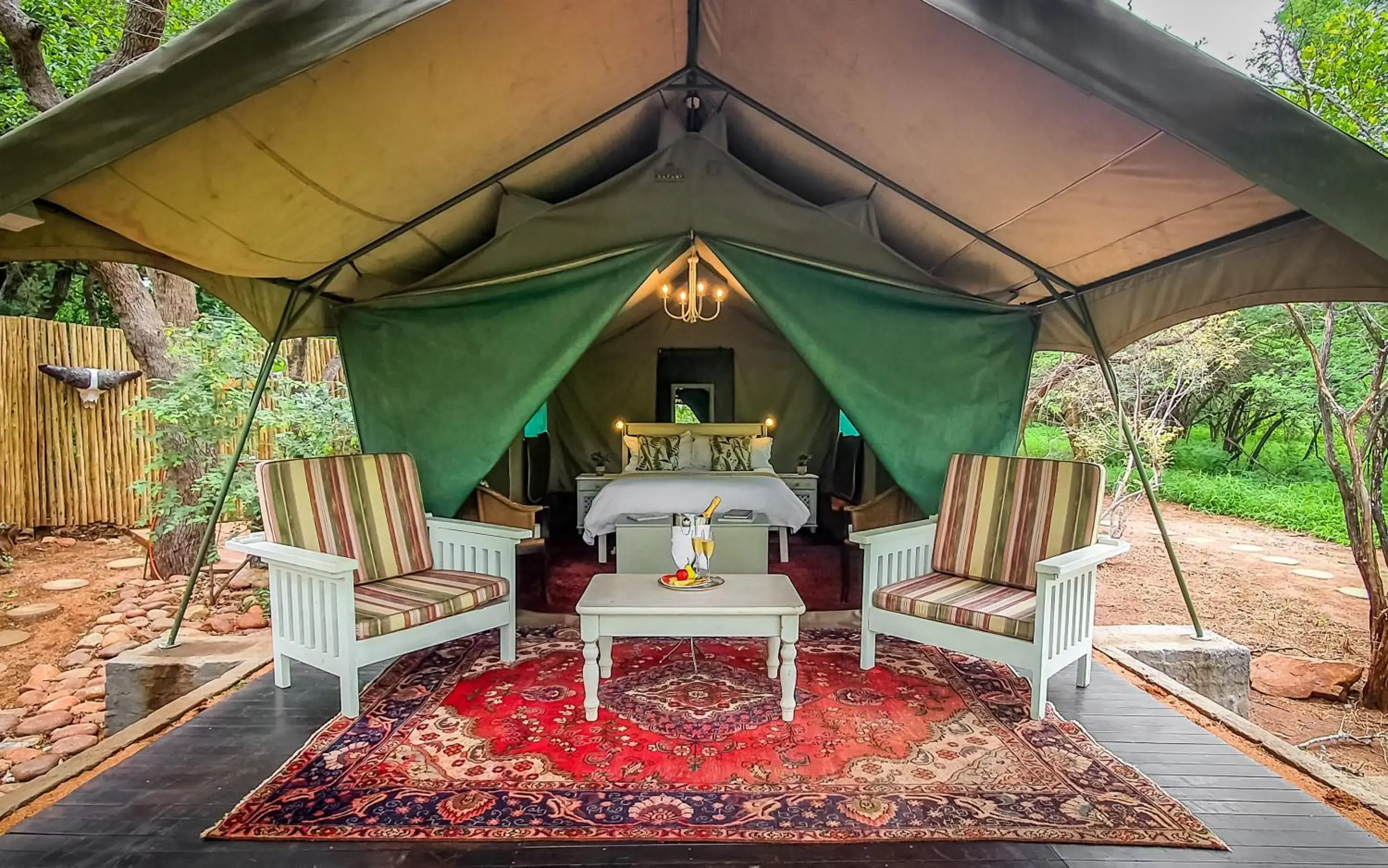 Bedroom in Khaya Ndlovu Safari Manor Bedroom in Khaya Ndlovu Safari Manor