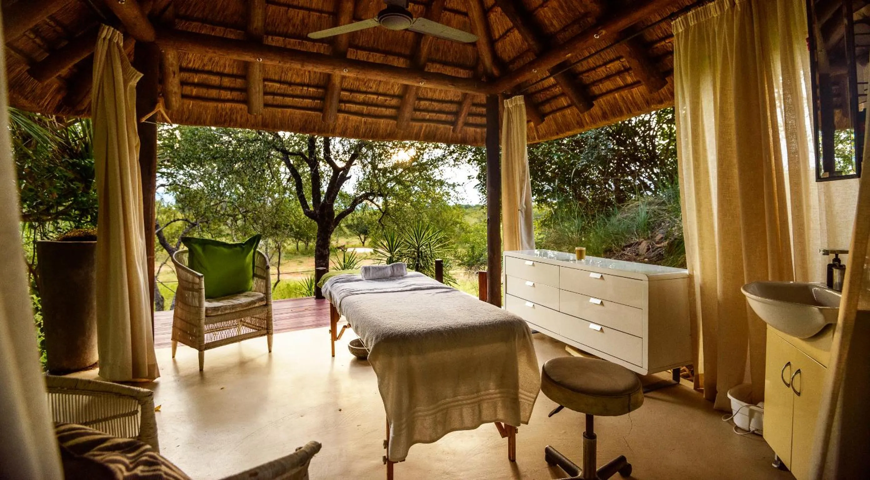 Massage in Khaya Ndlovu Safari Manor