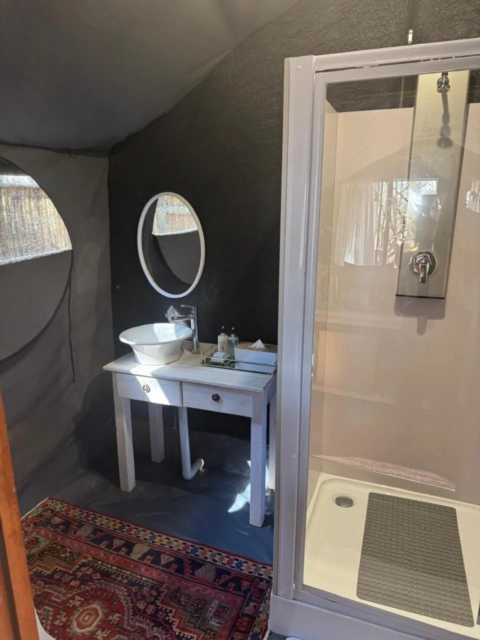 Shower in Khaya Ndlovu Safari Manor