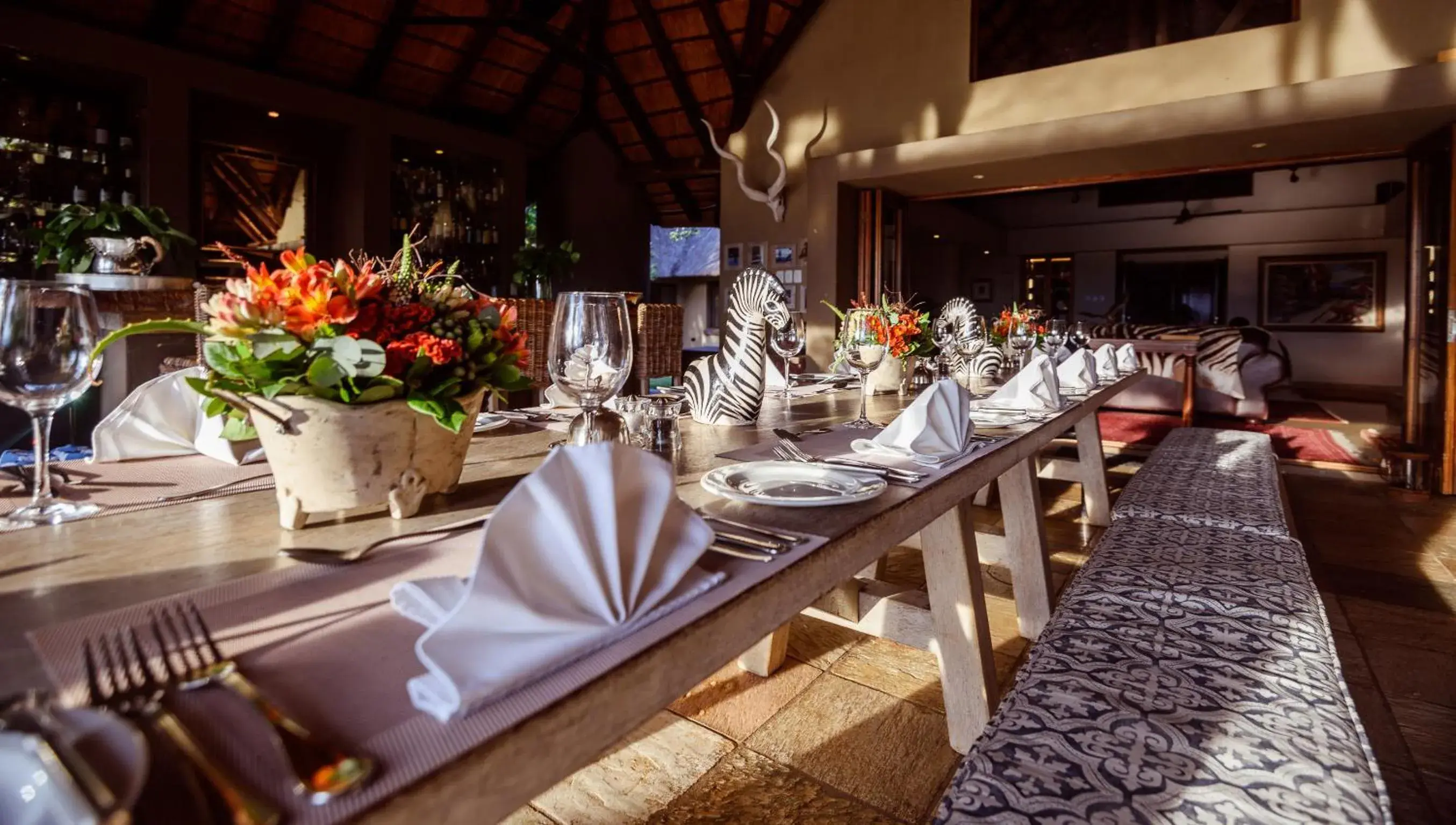 Restaurant/places to eat in Khaya Ndlovu Safari Manor Restaurant/places to eat in Khaya Ndlovu Safari Manor