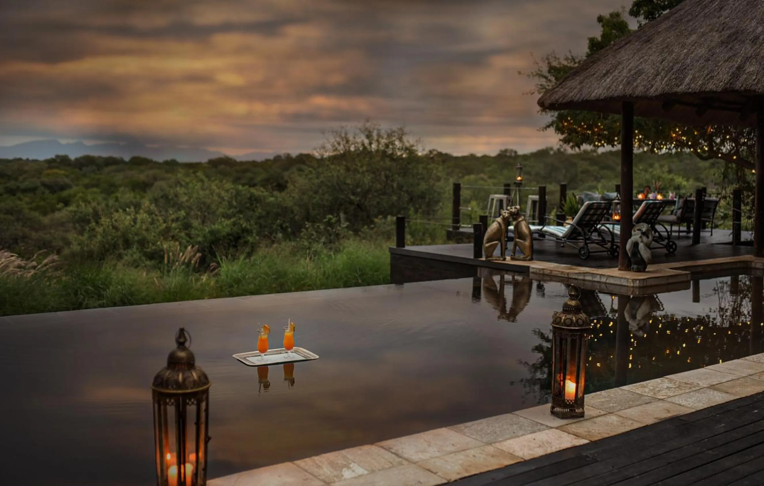 Swimming pool in Khaya Ndlovu Safari Manor