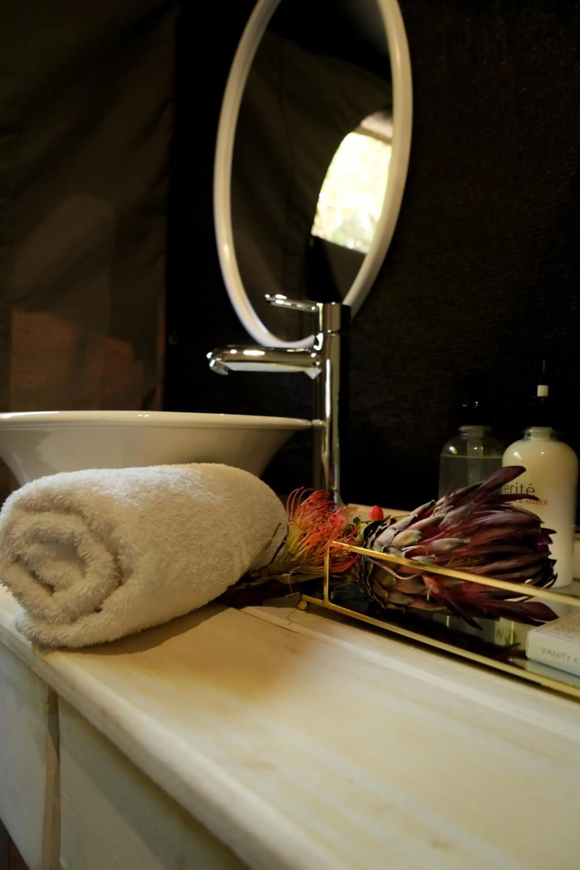 Khaya Ndlovu Safari Manor