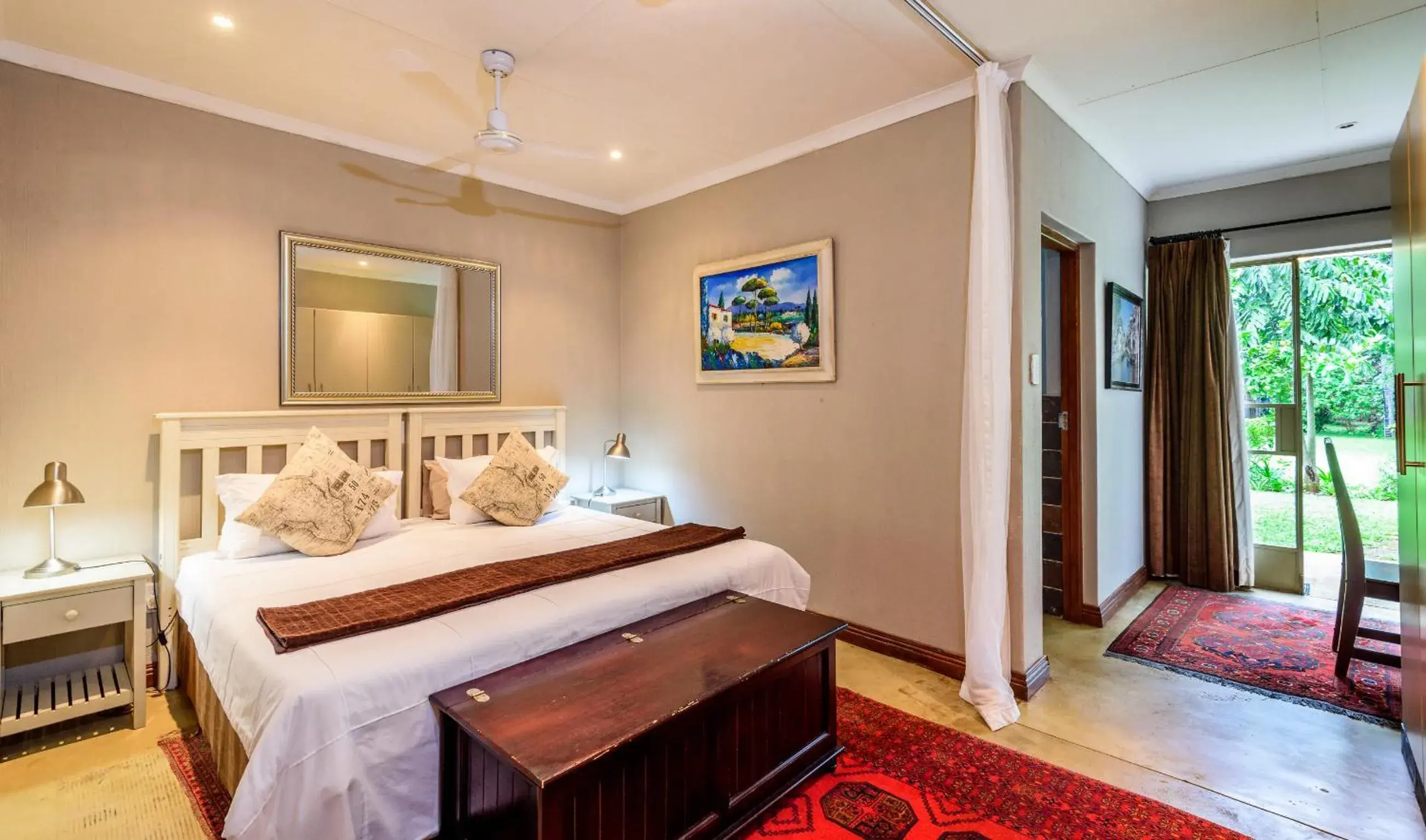 Bedroom, Bed in Khaya Ndlovu Safari Manor Bedroom, Bed in Khaya Ndlovu Safari Manor