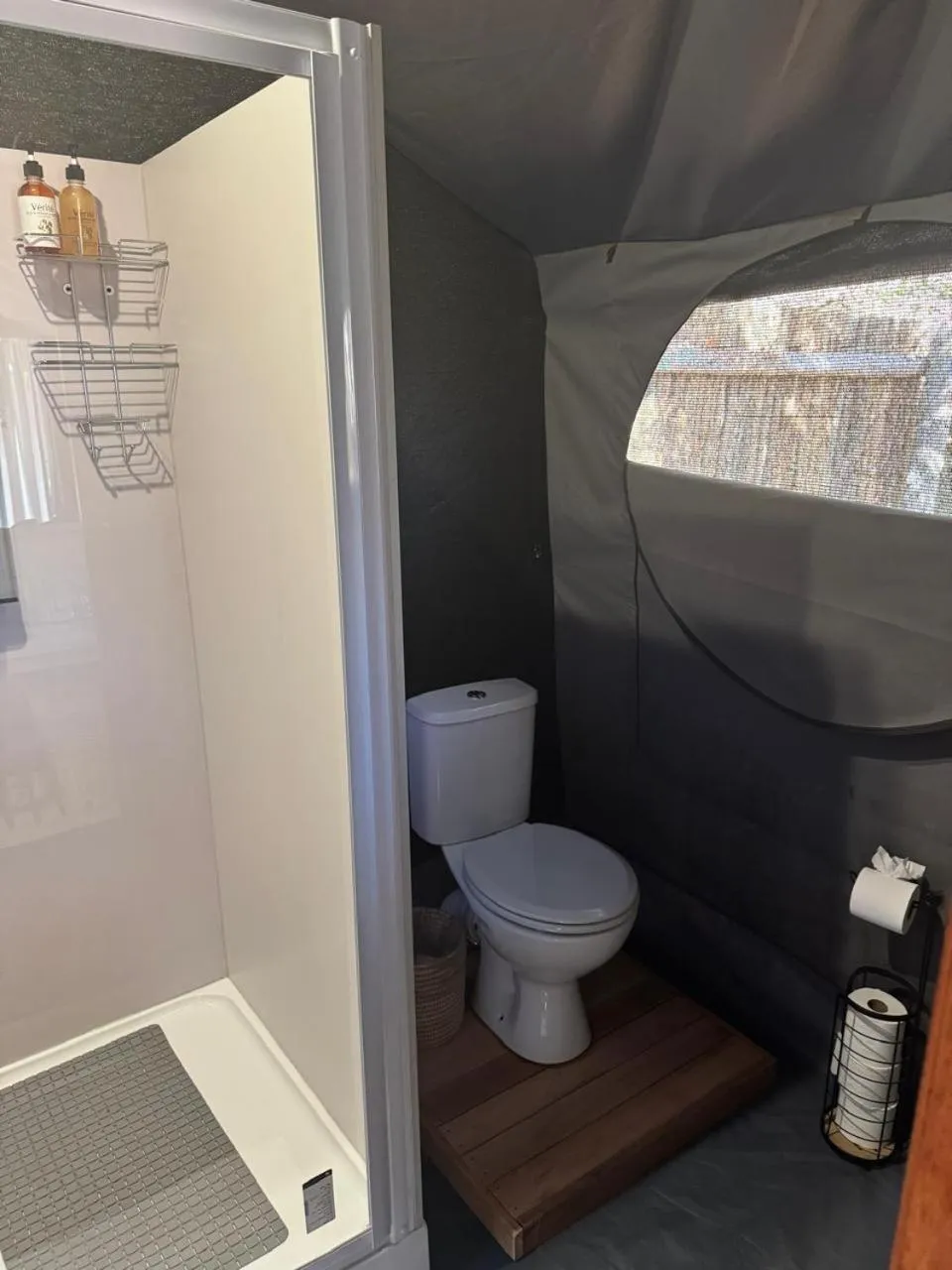 Toilet in Khaya Ndlovu Safari Manor