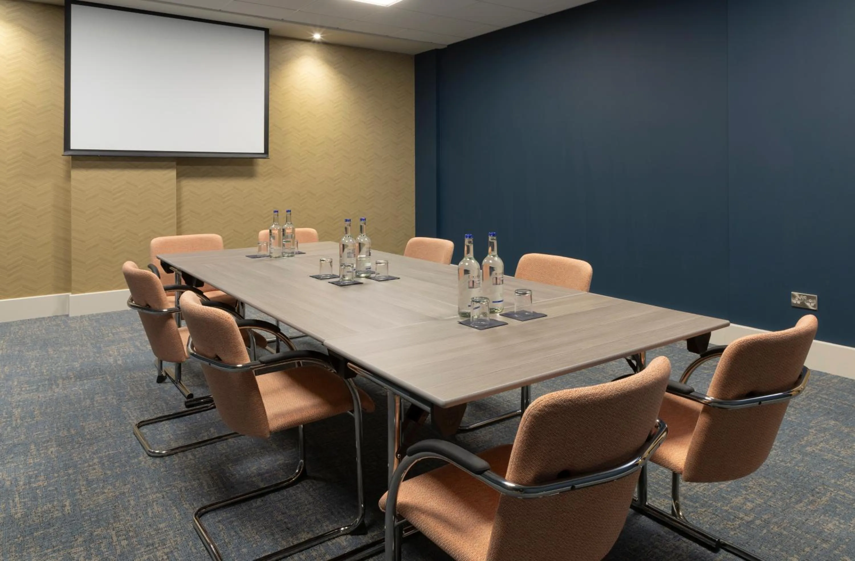 Meeting/conference room in Leonardo Hotel Exeter