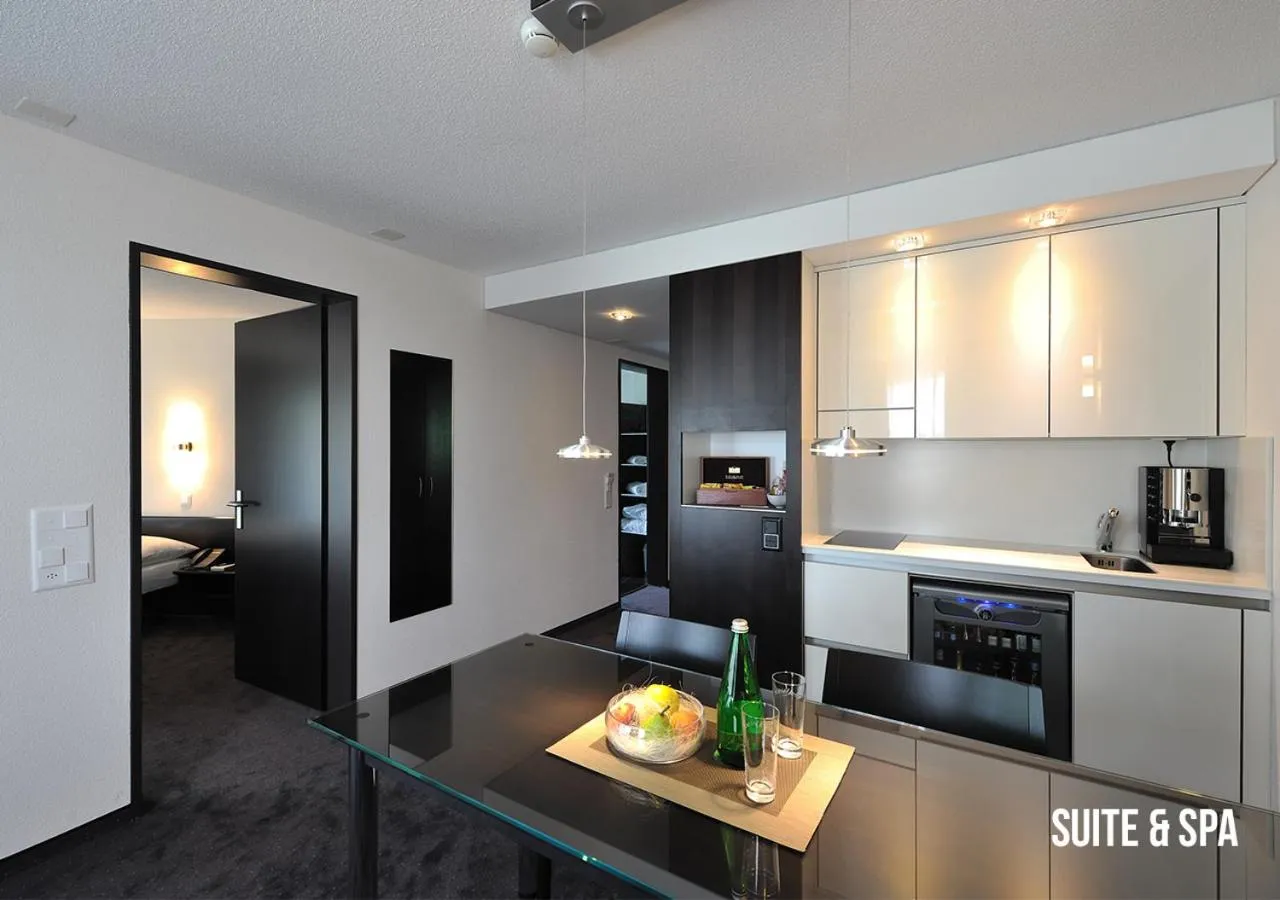Dining area in Grand Hôtel Les Endroits