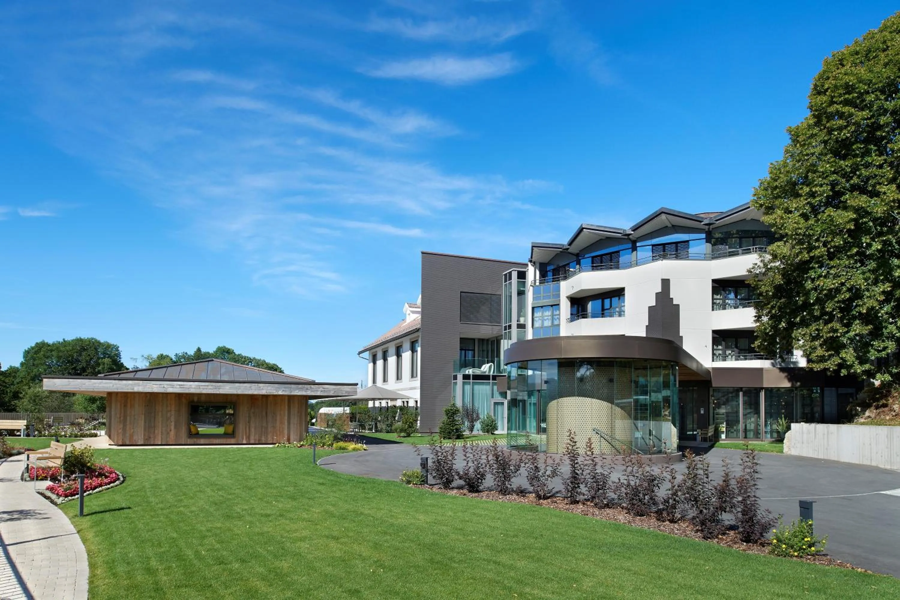 Property building in Grand Hôtel Les Endroits