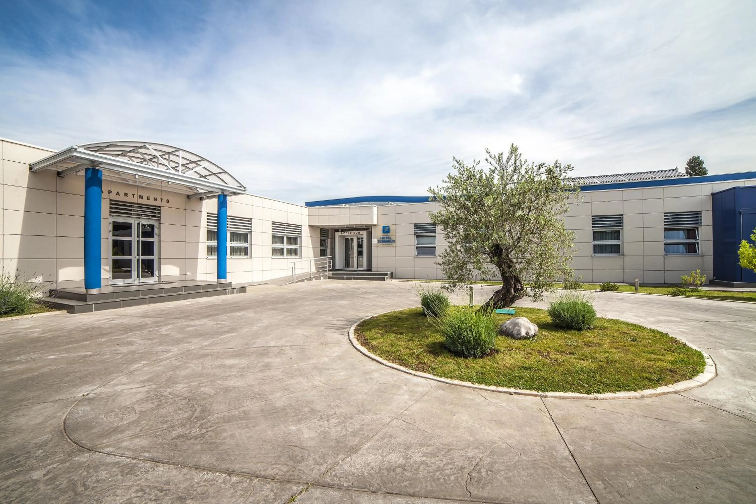 Facade/entrance in Hotel Terminus
