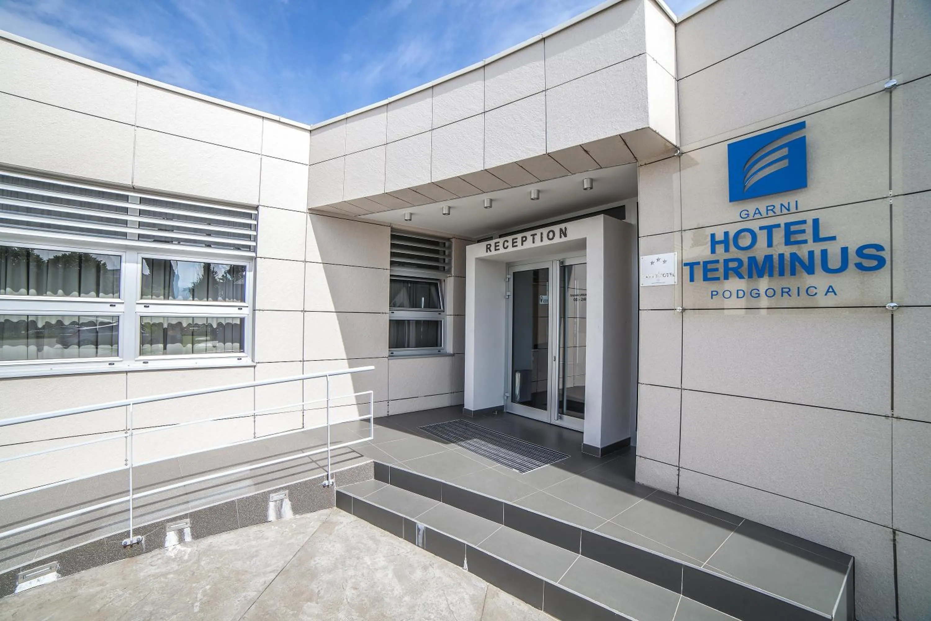 Facade/entrance in Hotel Terminus