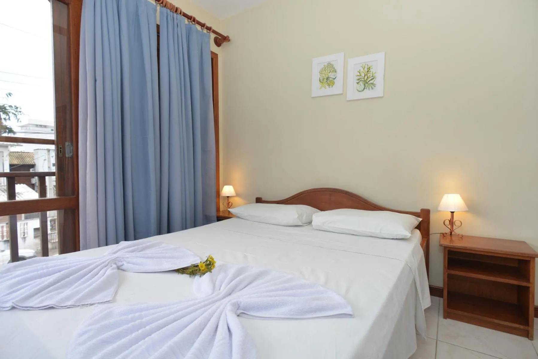 Bed in Oceano Pousada - Buffet de café da manhã e serviço de quarto diário