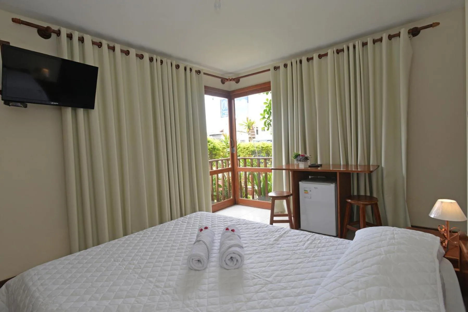 Bed in Oceano Pousada - Buffet de café da manhã e serviço de quarto diário