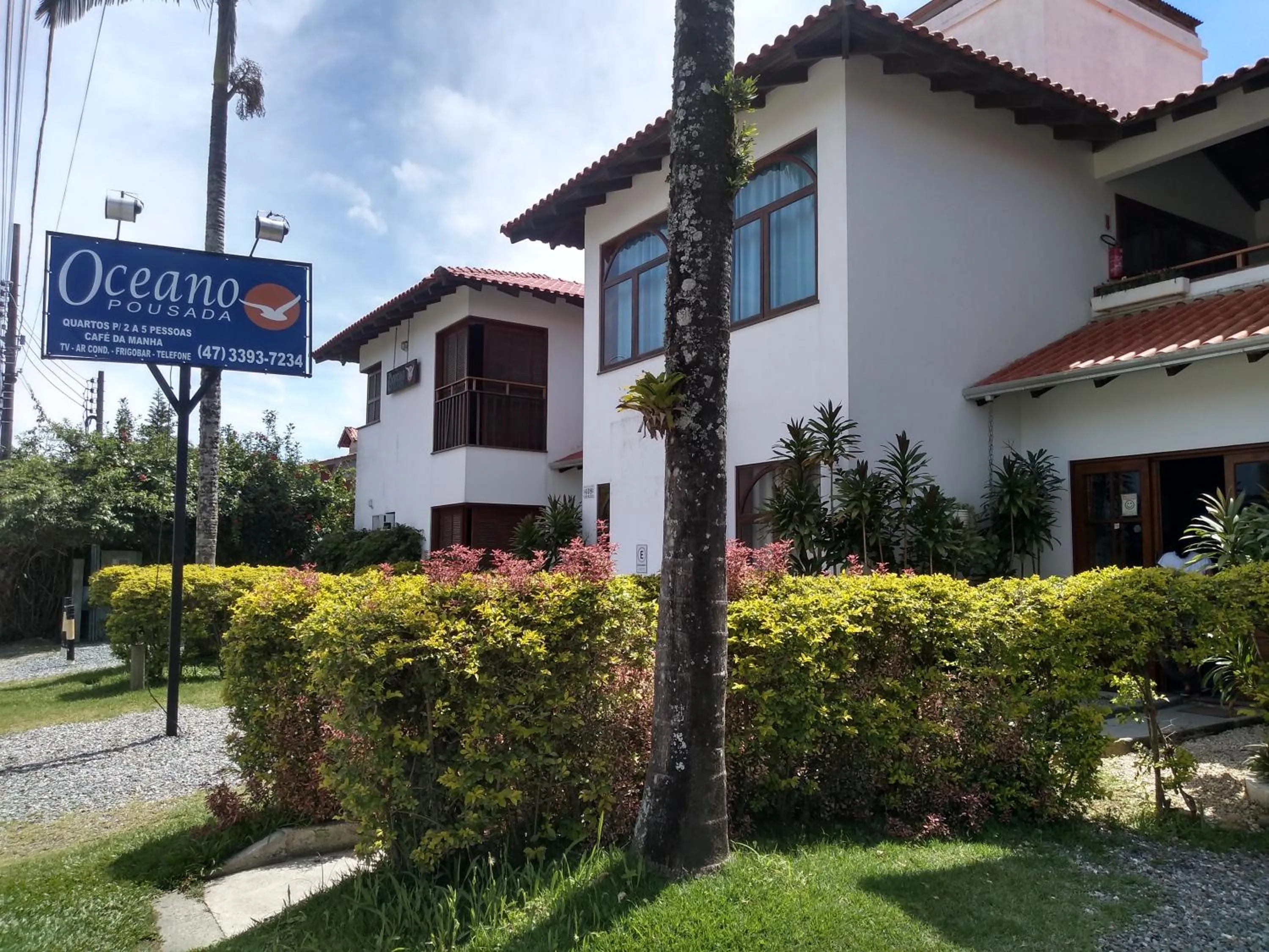 Garden in Oceano Pousada - Buffet de café da manhã e serviço de quarto diário