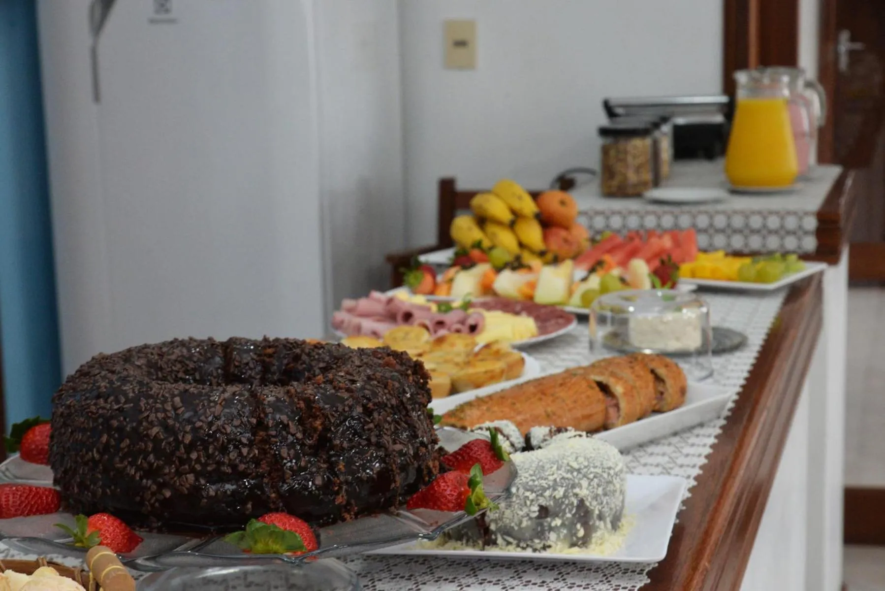 Breakfast in Oceano Pousada - Buffet de café da manhã e serviço de quarto diário