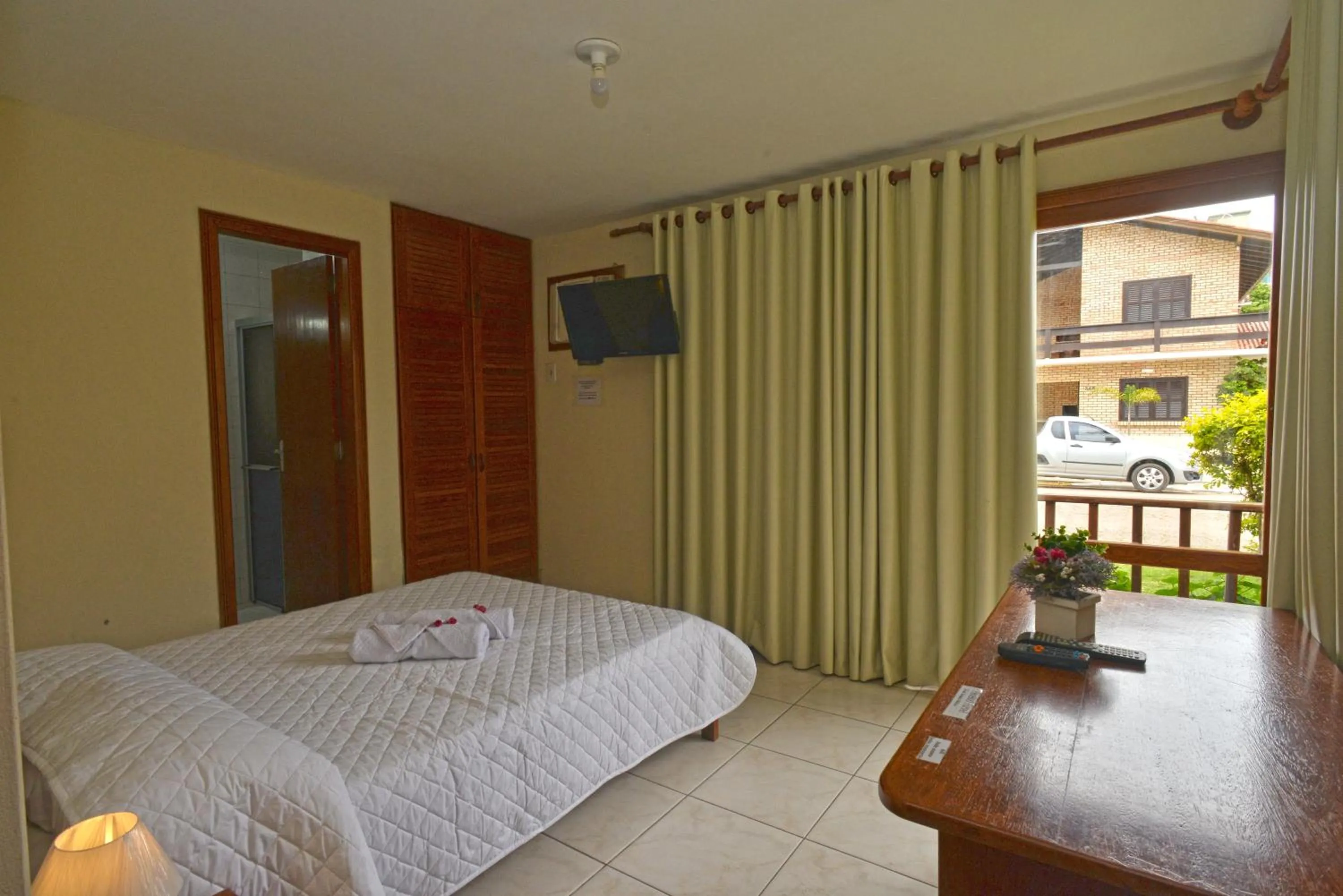 Bed in Oceano Pousada - Buffet de café da manhã e serviço de quarto diário