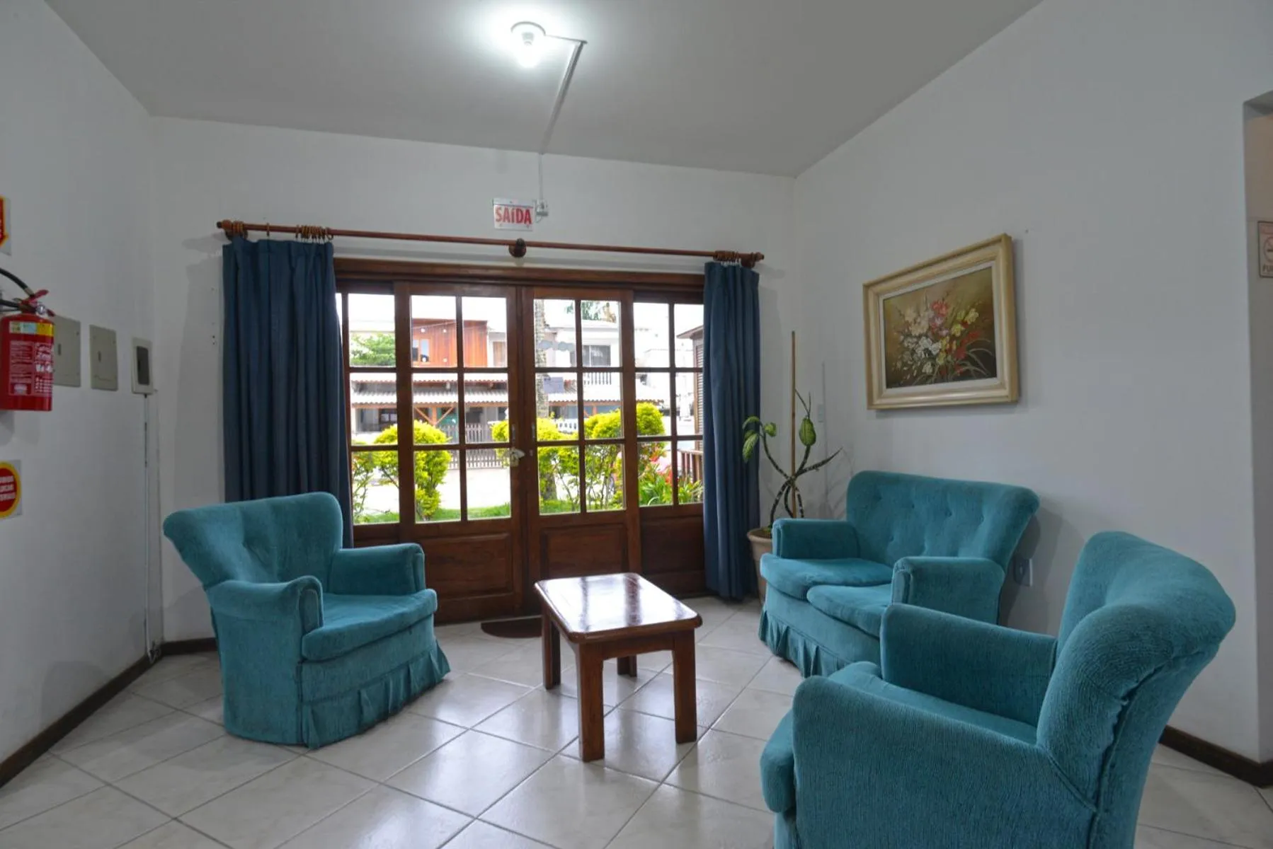 Seating area in Oceano Pousada - Buffet de café da manhã e serviço de quarto diário
