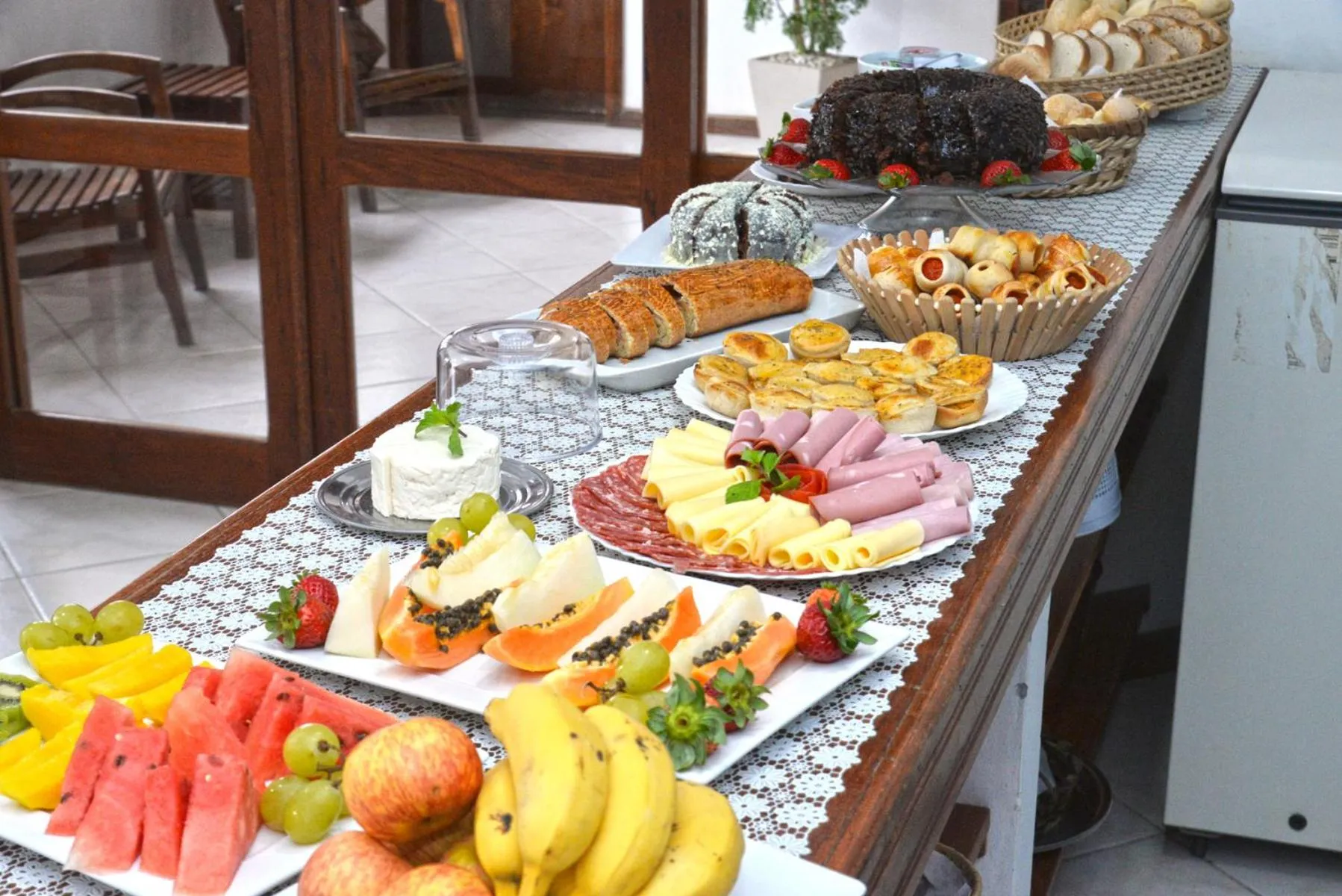 Breakfast in Oceano Pousada - Buffet de café da manhã e serviço de quarto diário