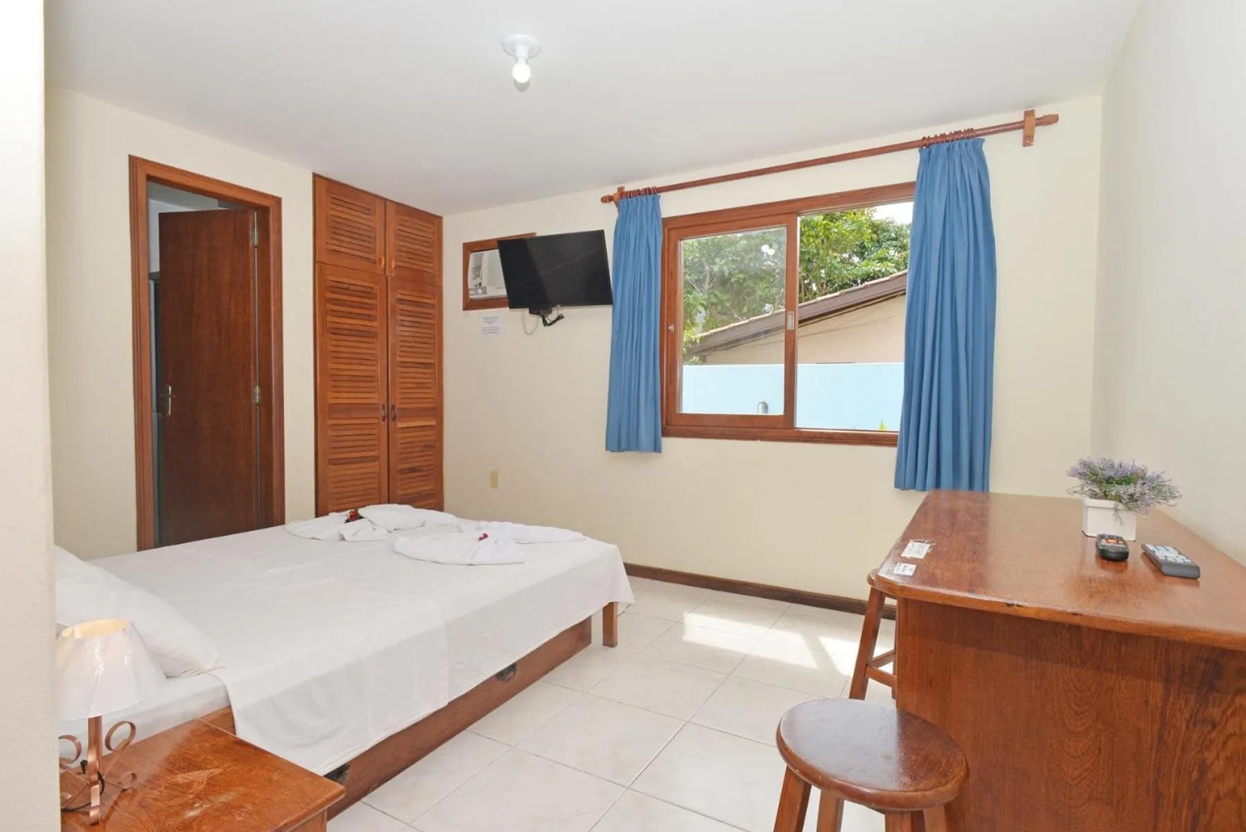 Bed in Oceano Pousada - Buffet de café da manhã e serviço de quarto diário