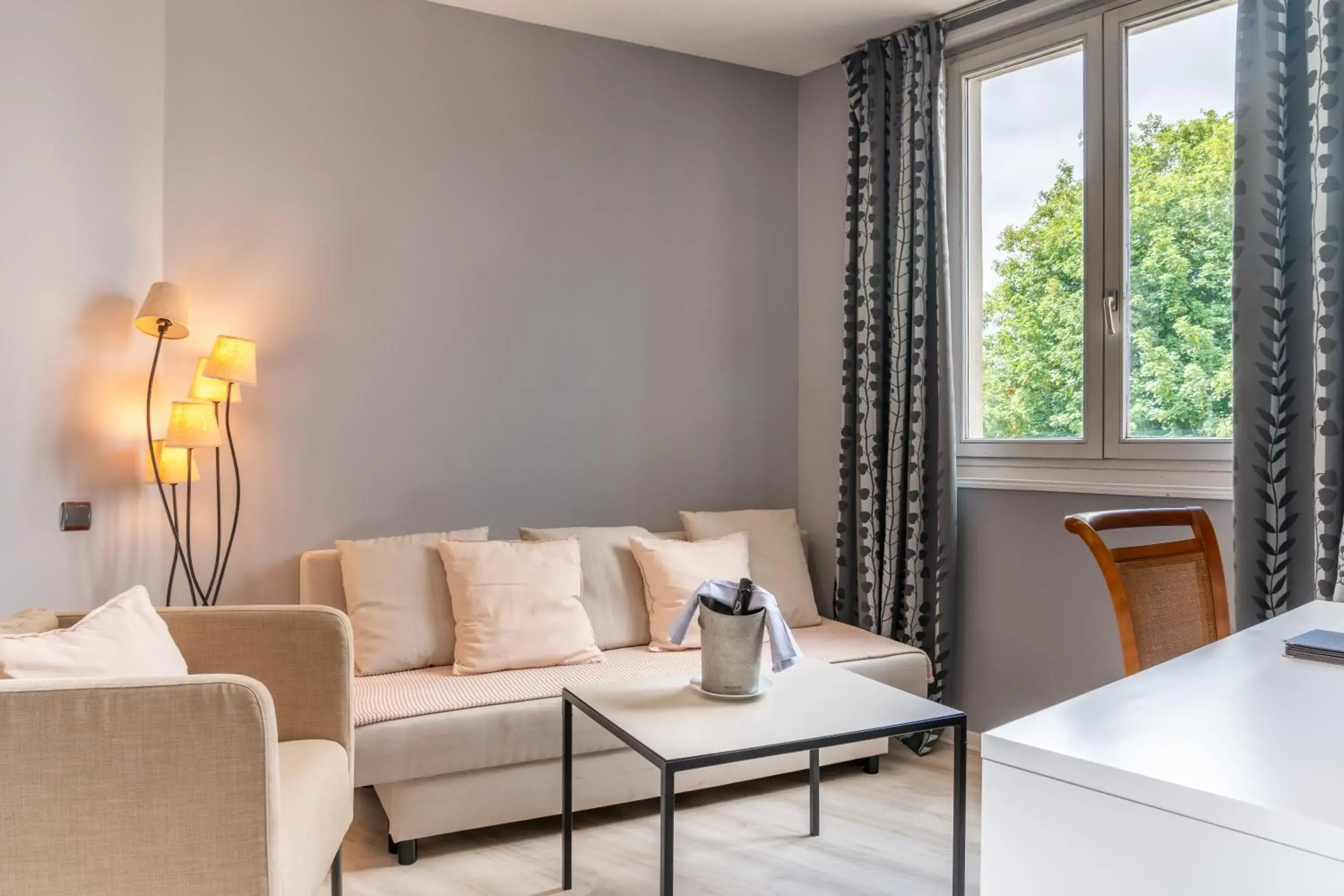 Living room in Logis Auberge Saint Thégonnec & son Restaurant Living room in Logis Auberge Saint Thégonnec & son Restaurant