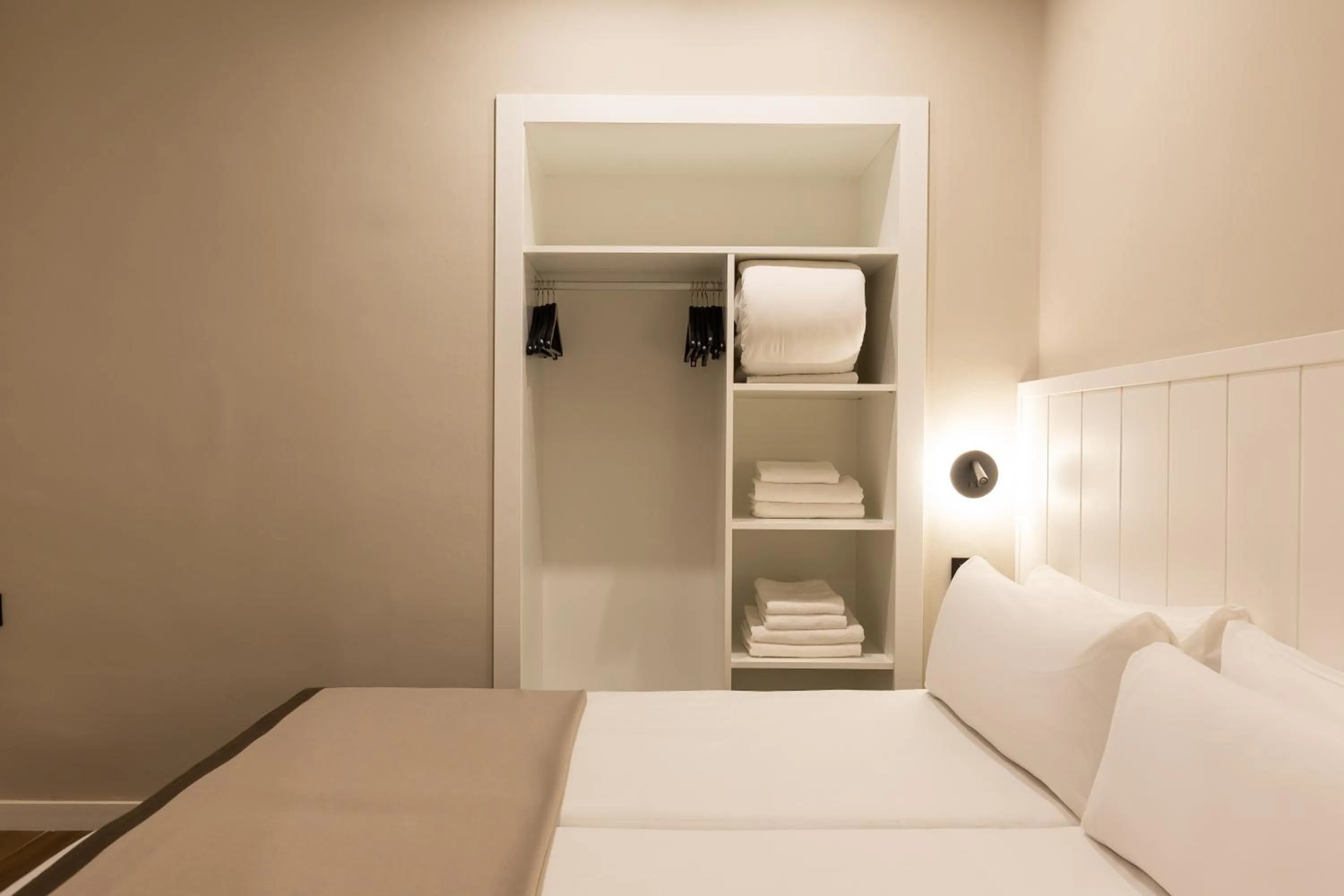 Bedroom, Bed in Apartamentos Laforja