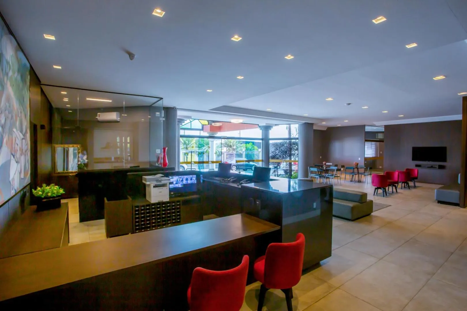Communal lounge/ TV room in Carlton Plaza Hotel Uberlandia