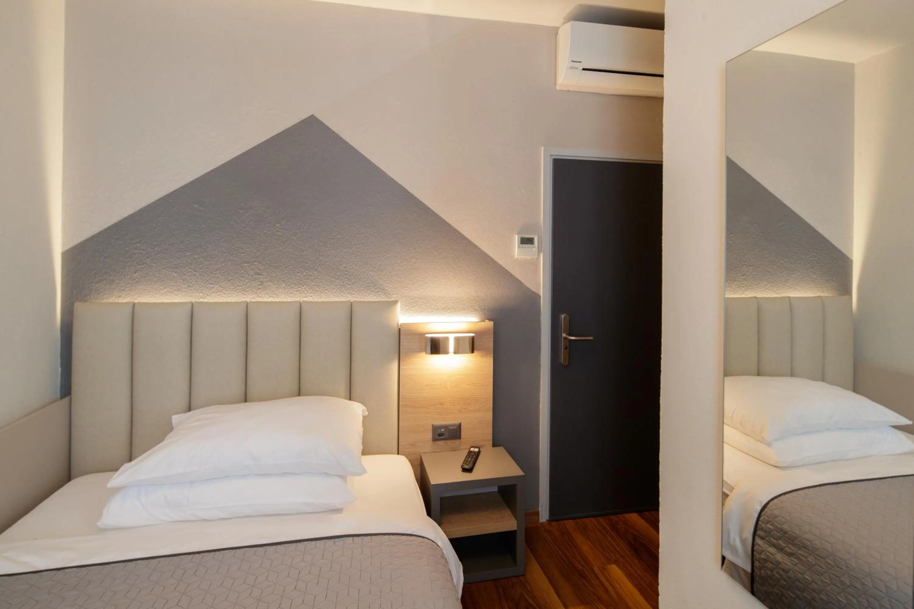 Bedroom, Bed in Albergo Mirador Ascona