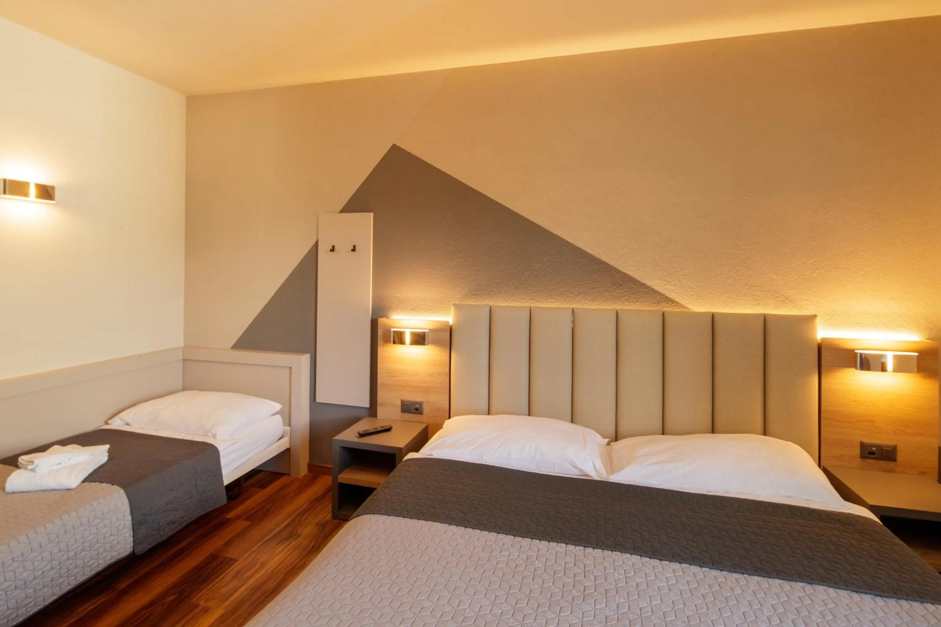 Bedroom, Bed in Albergo Mirador Ascona