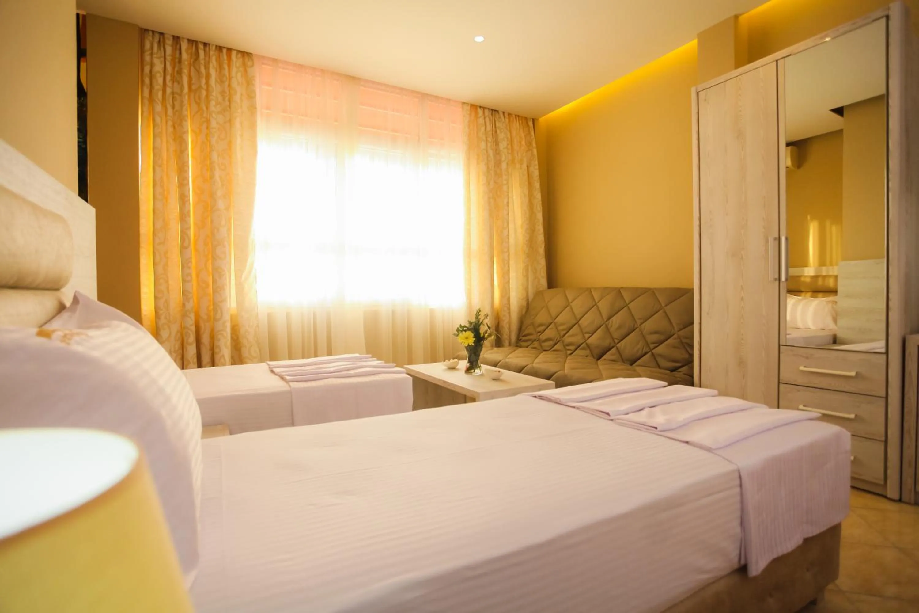 Bathroom, Bed in Hotel Valz