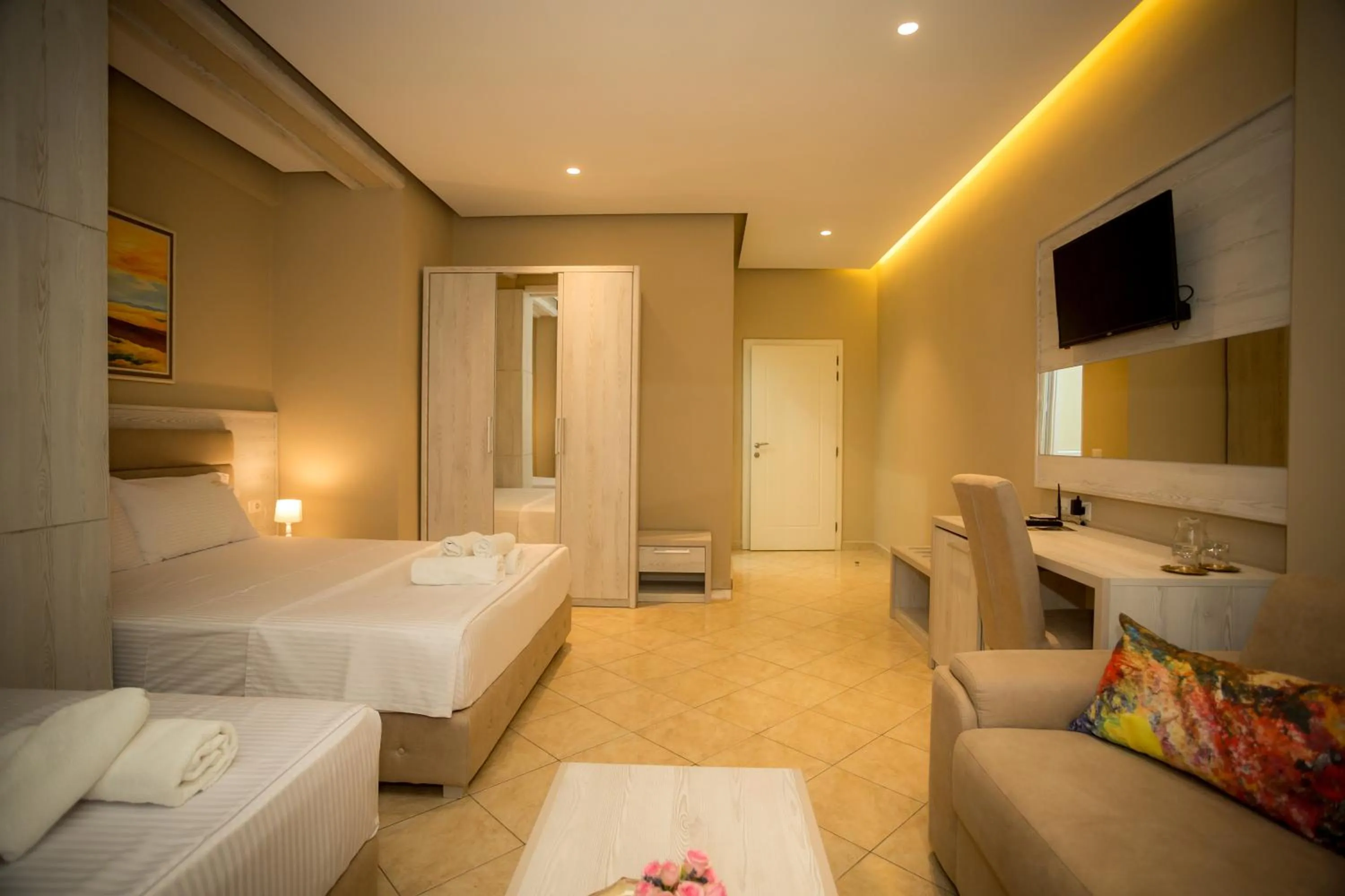 Bathroom, Bed in Hotel Valz