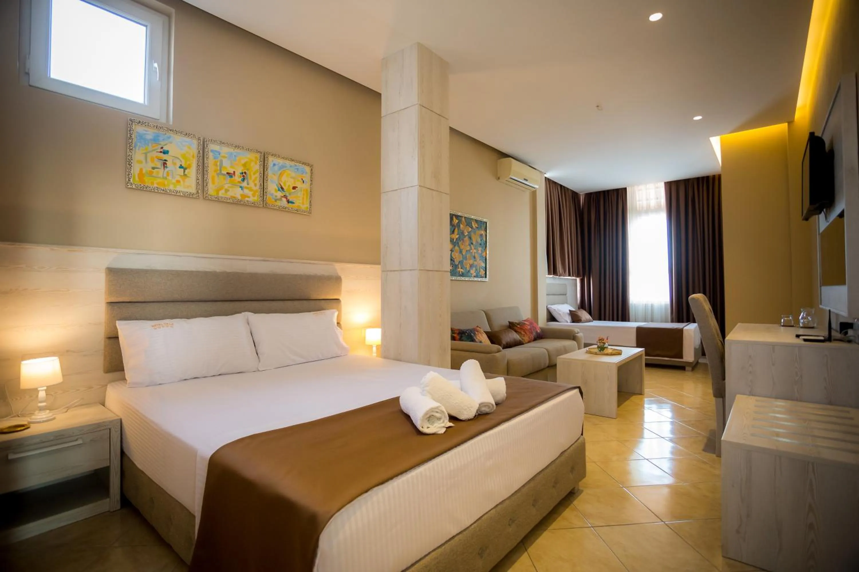 Shower, Bed in Hotel Valz