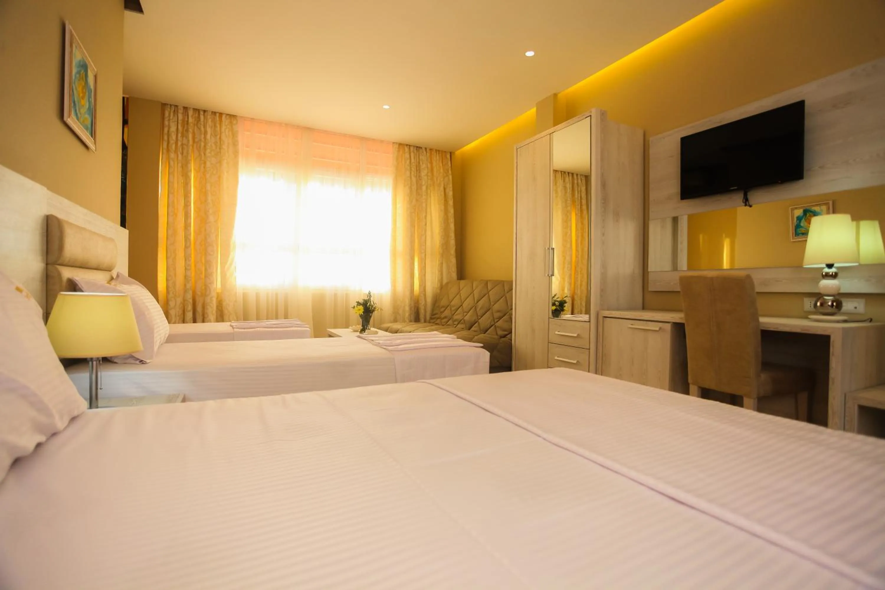 Bathroom, Bed in Hotel Valz