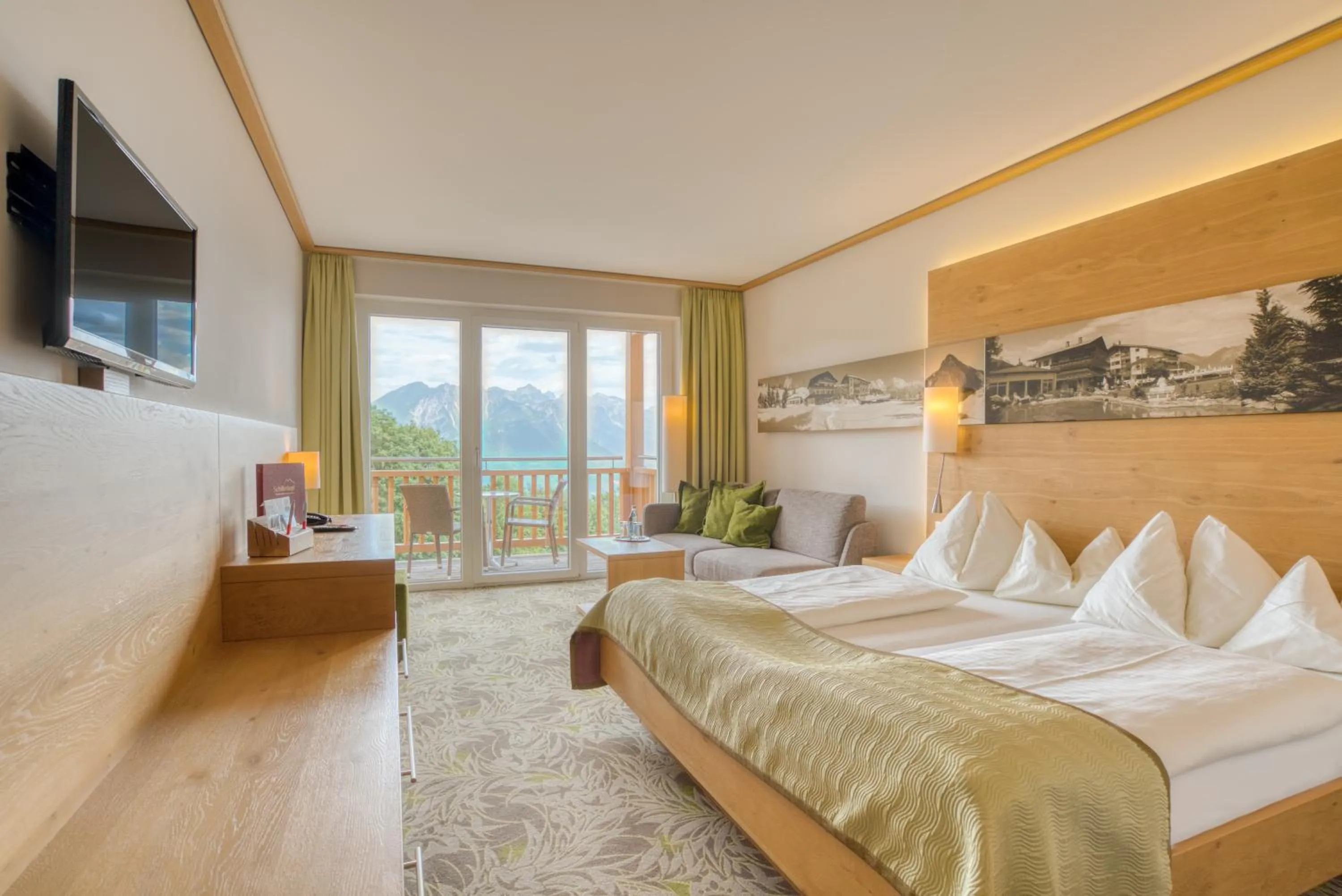 Photo of the whole room, Bed in Alpinresort Schillerkopf