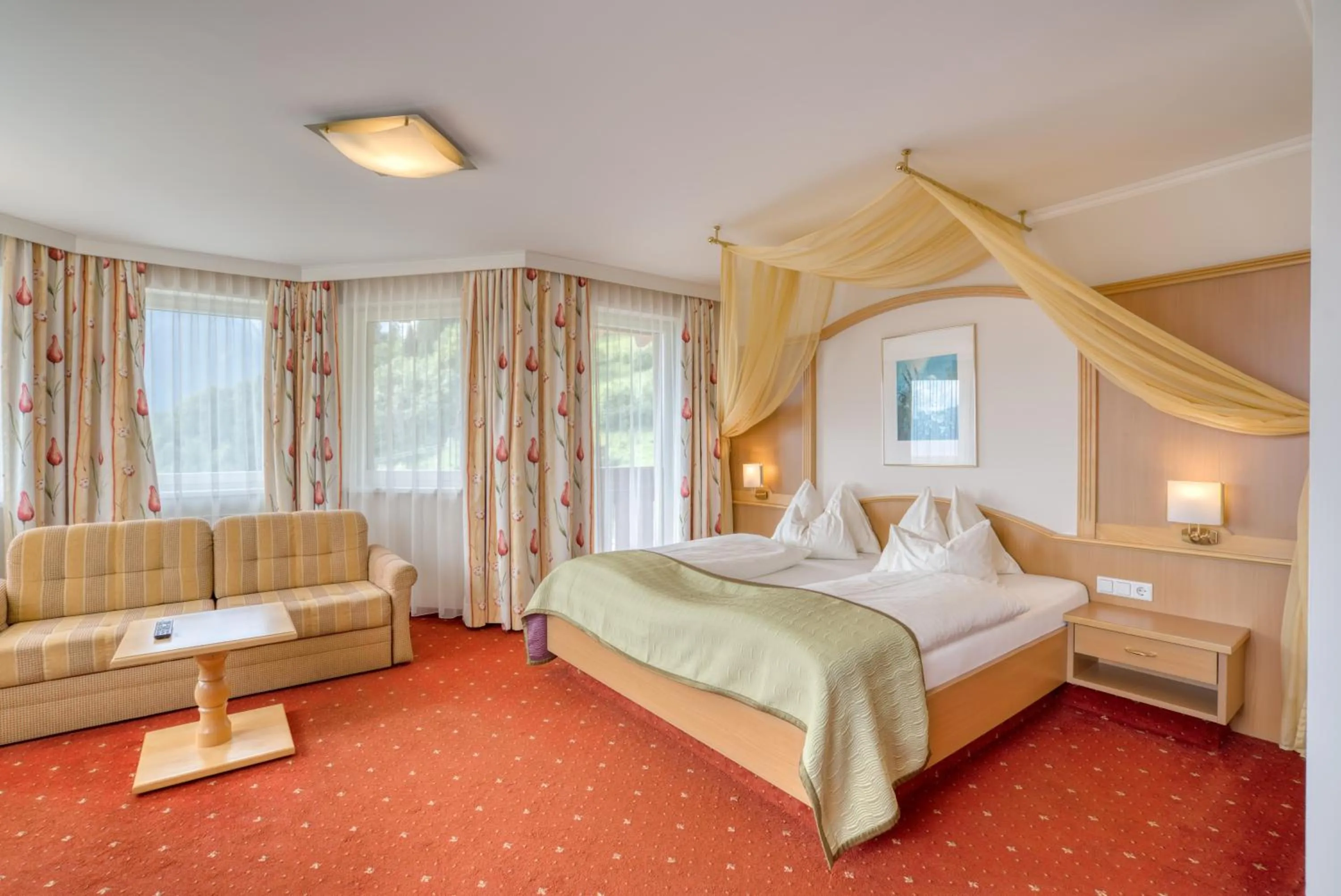 Photo of the whole room, Bed in Alpinresort Schillerkopf