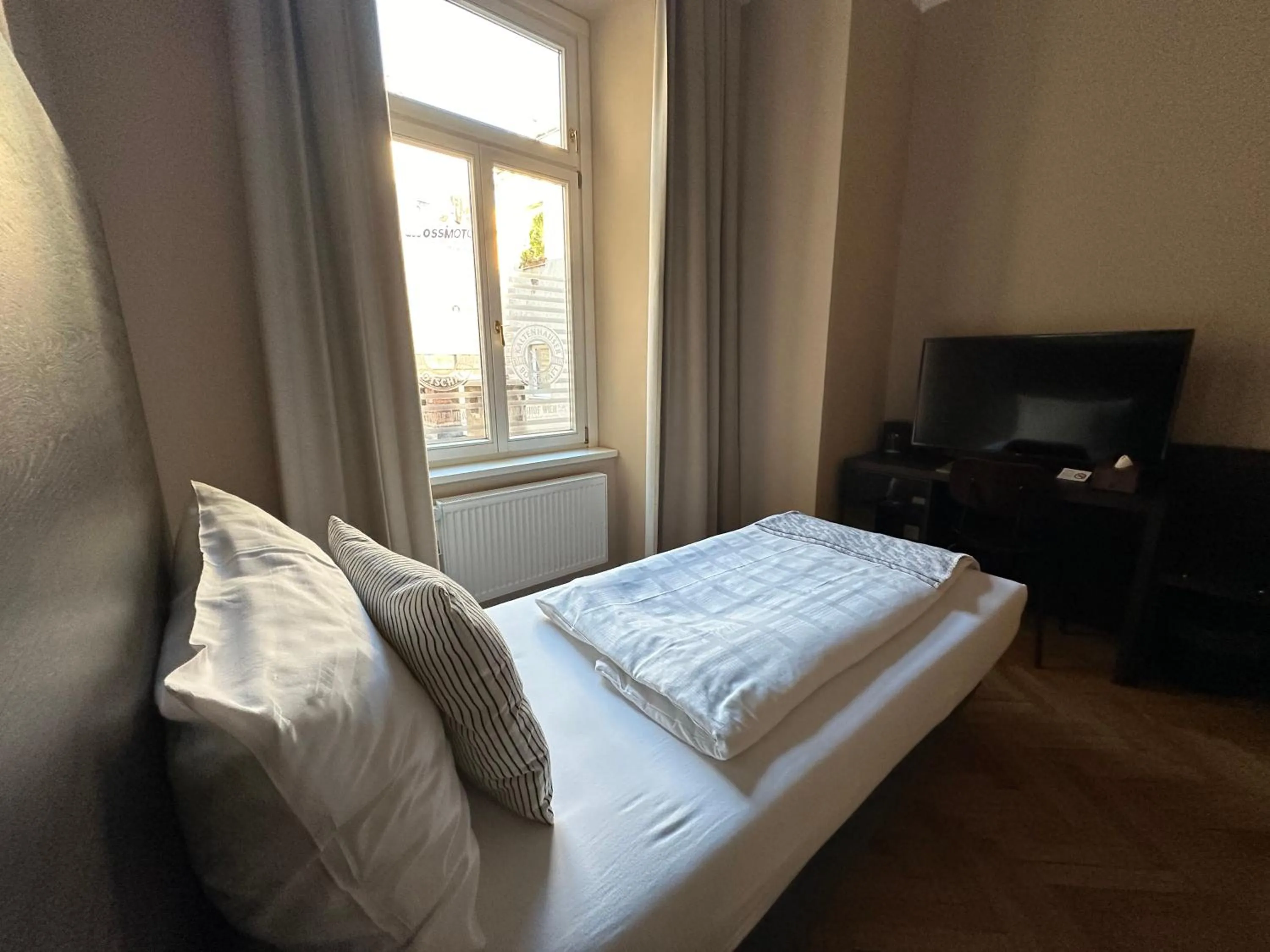 Bed in Hotel Brauhof Wien