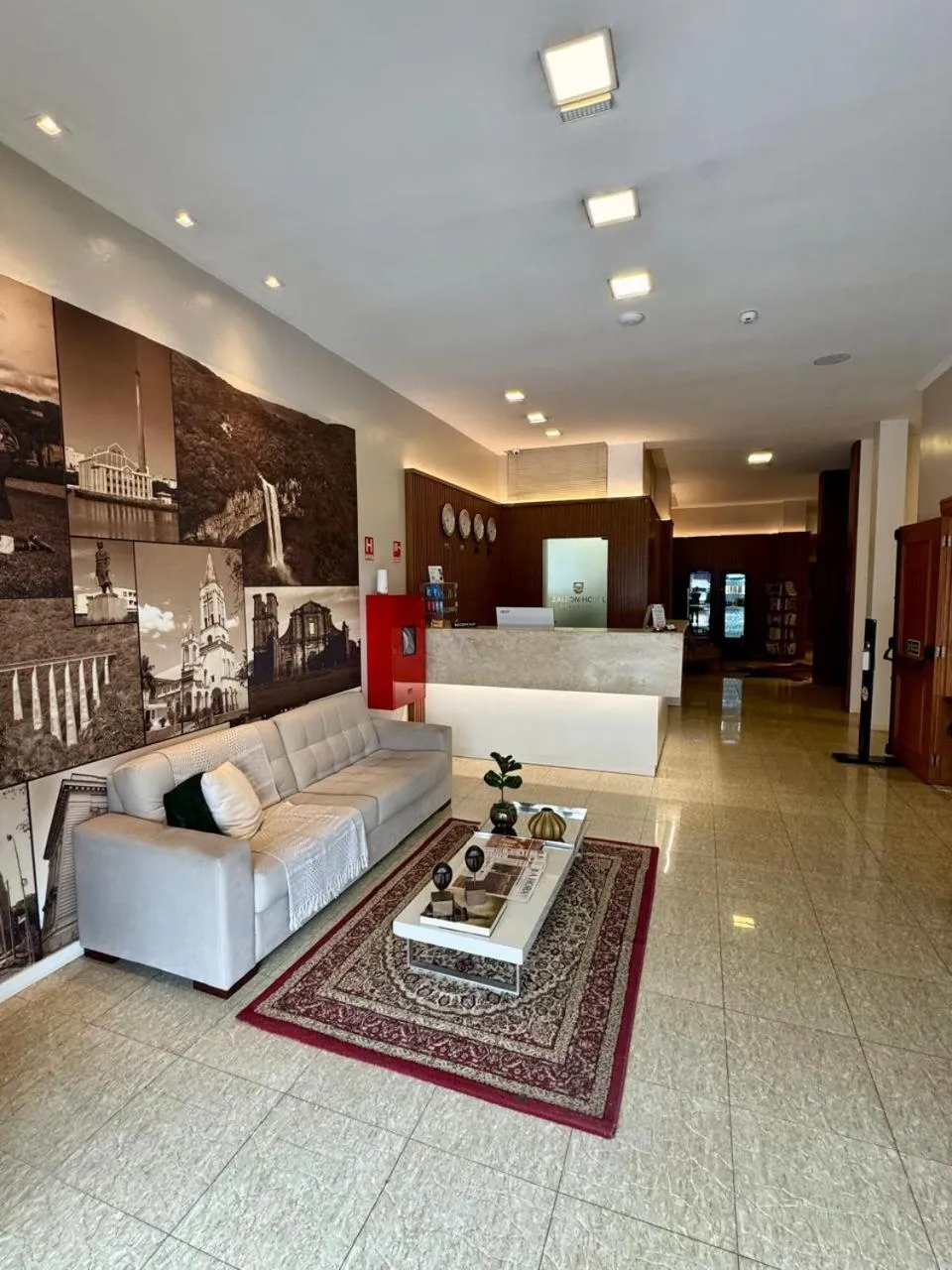 Facade/entrance in Zallon Hotel Executivo