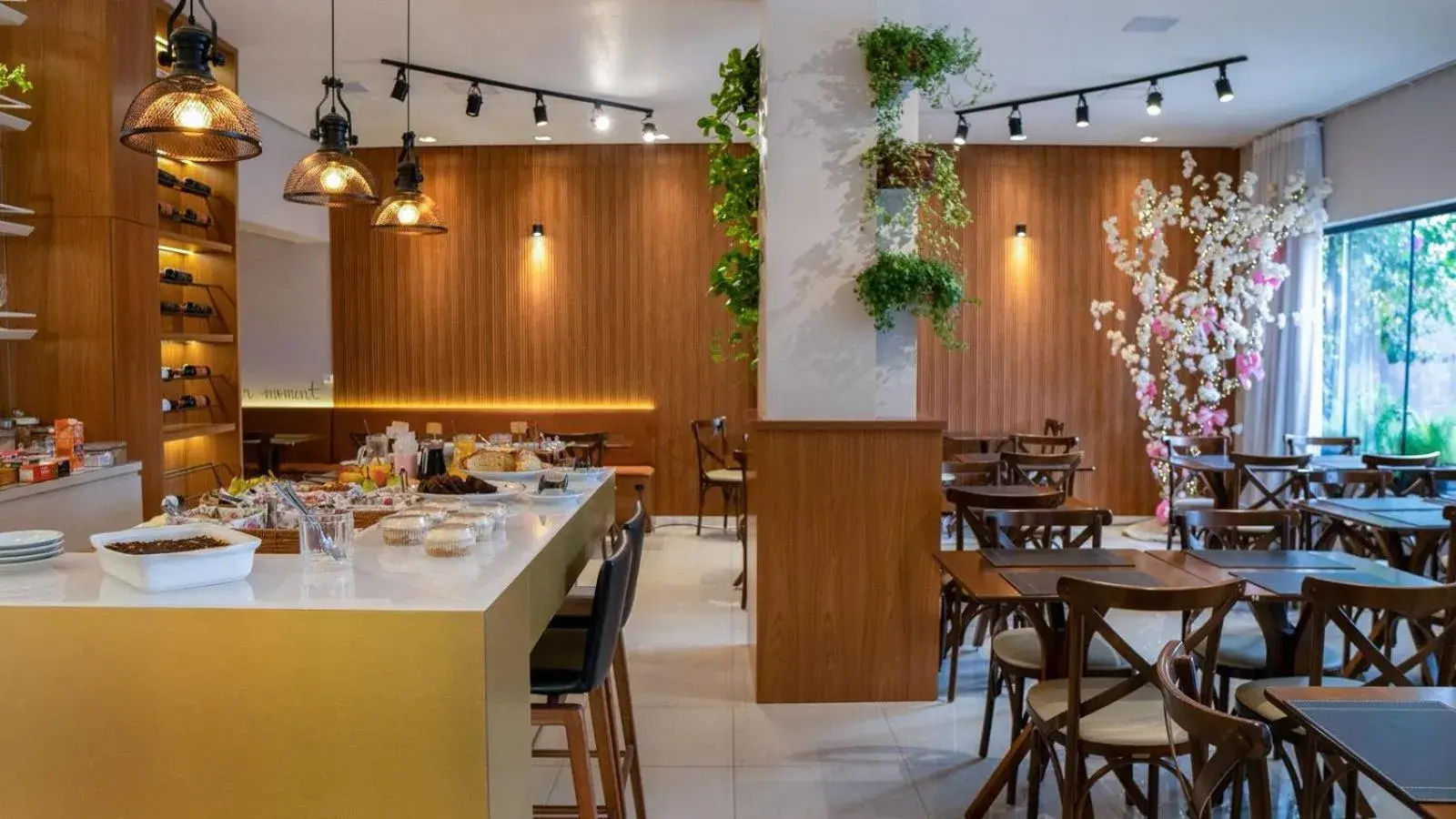 Restaurant/places to eat in Zallon Hotel Executivo Restaurant/places to eat in Zallon Hotel Executivo