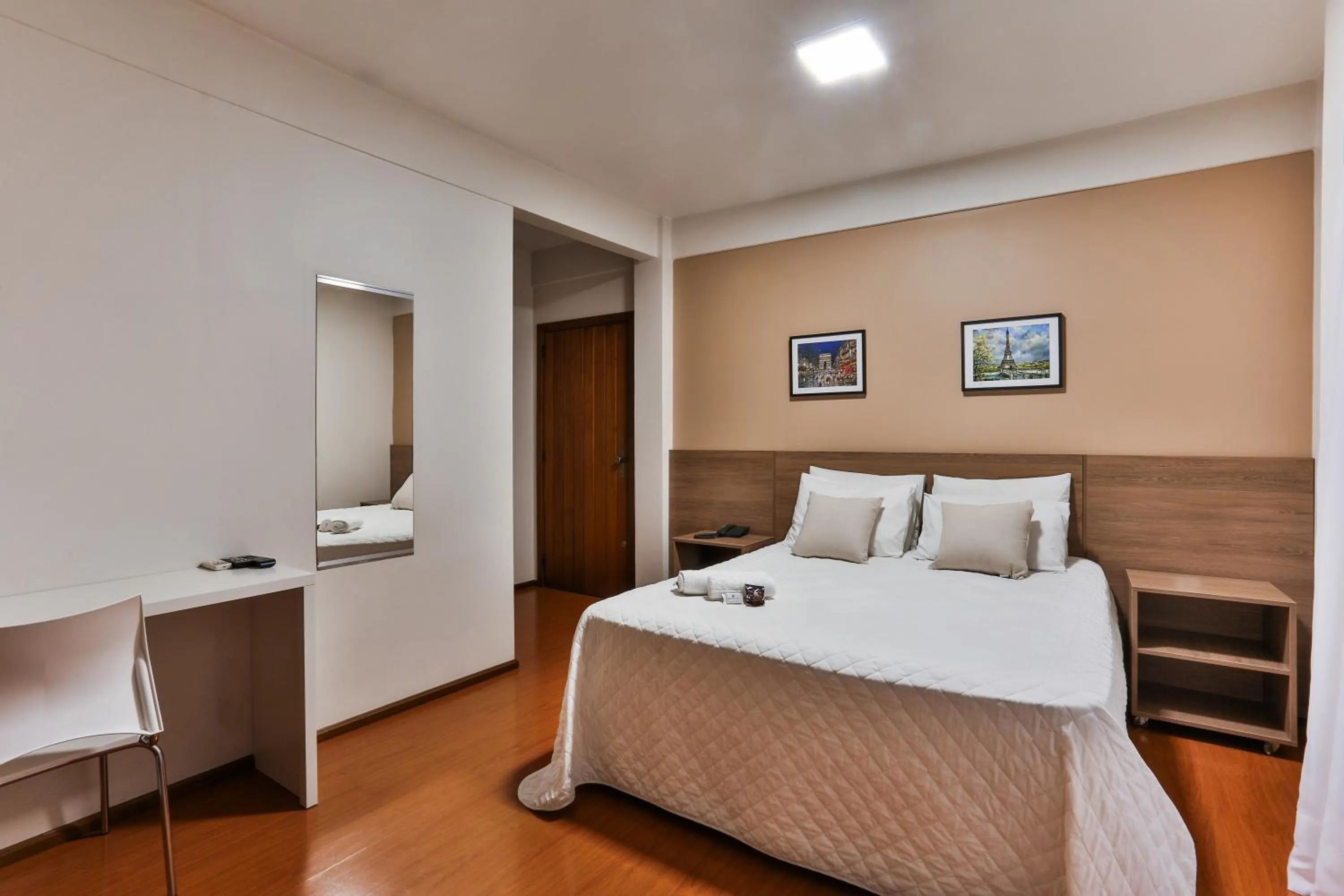 Bed in Zallon Hotel Executivo