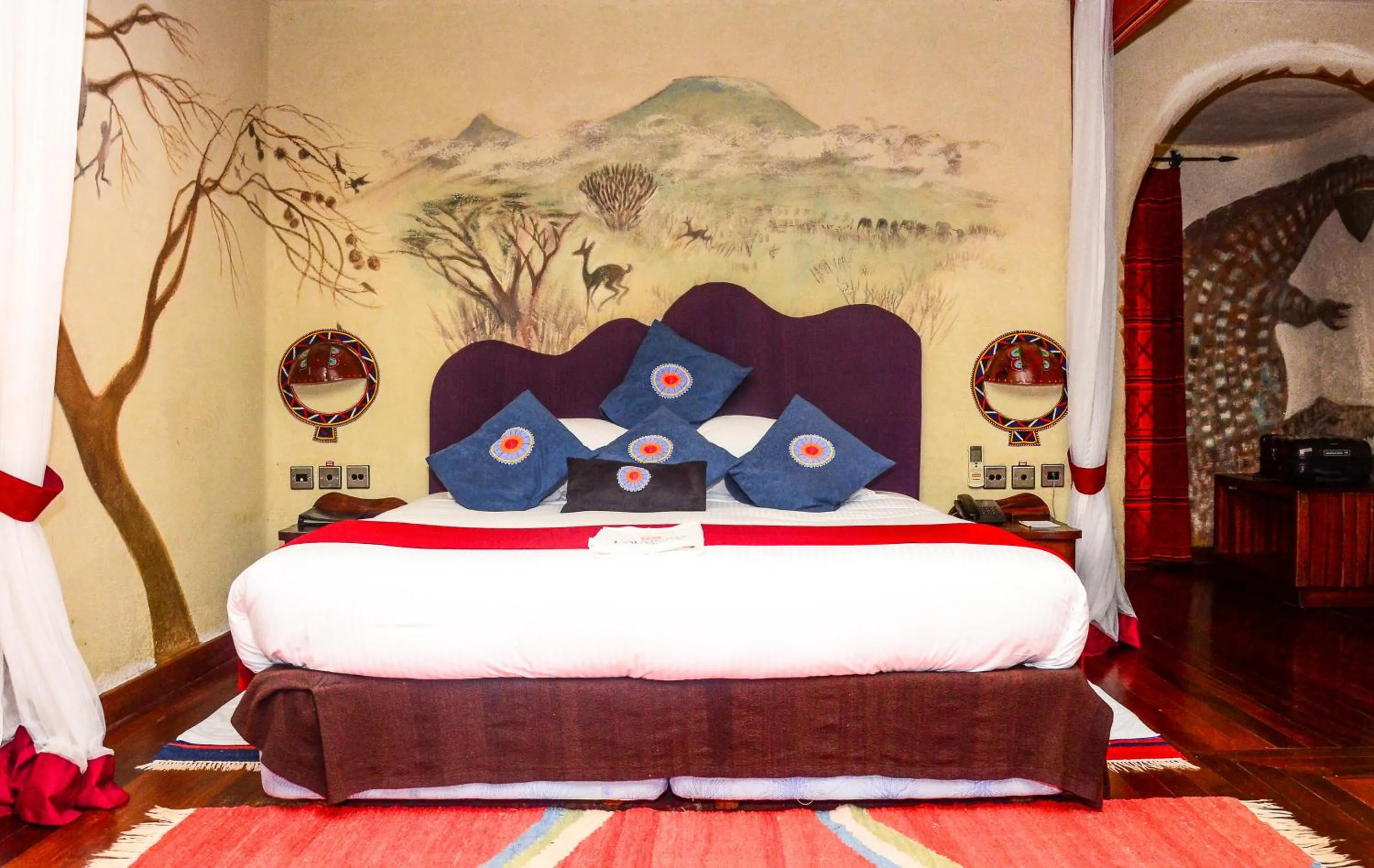 Bedroom, Bed in Amboseli Serena Safari Lodge