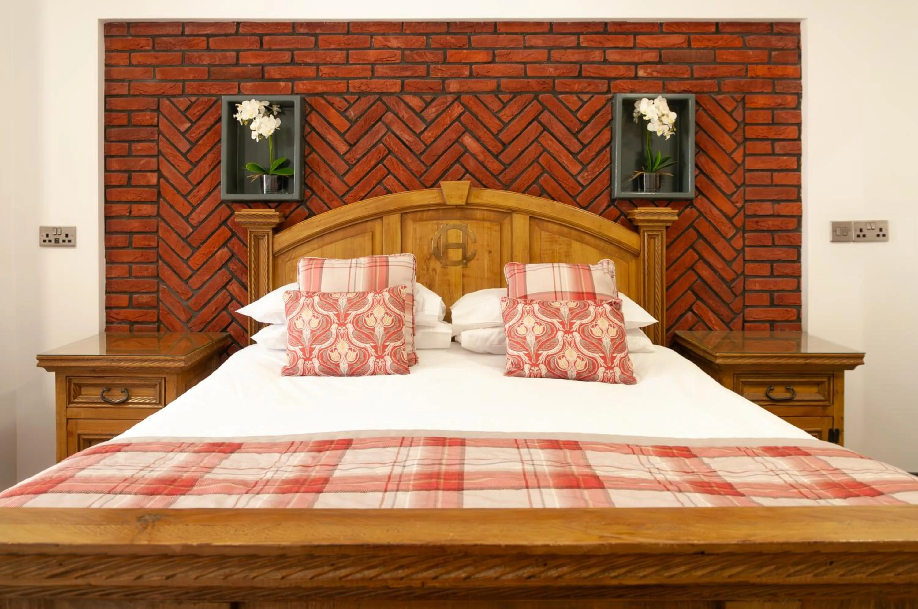 Bed in Claxton Hotel