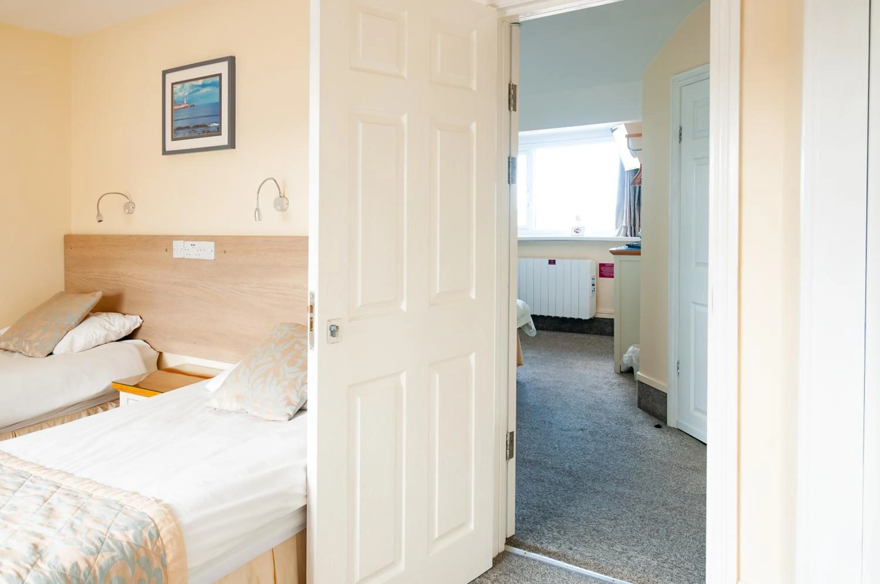 Bed in Claxton Hotel