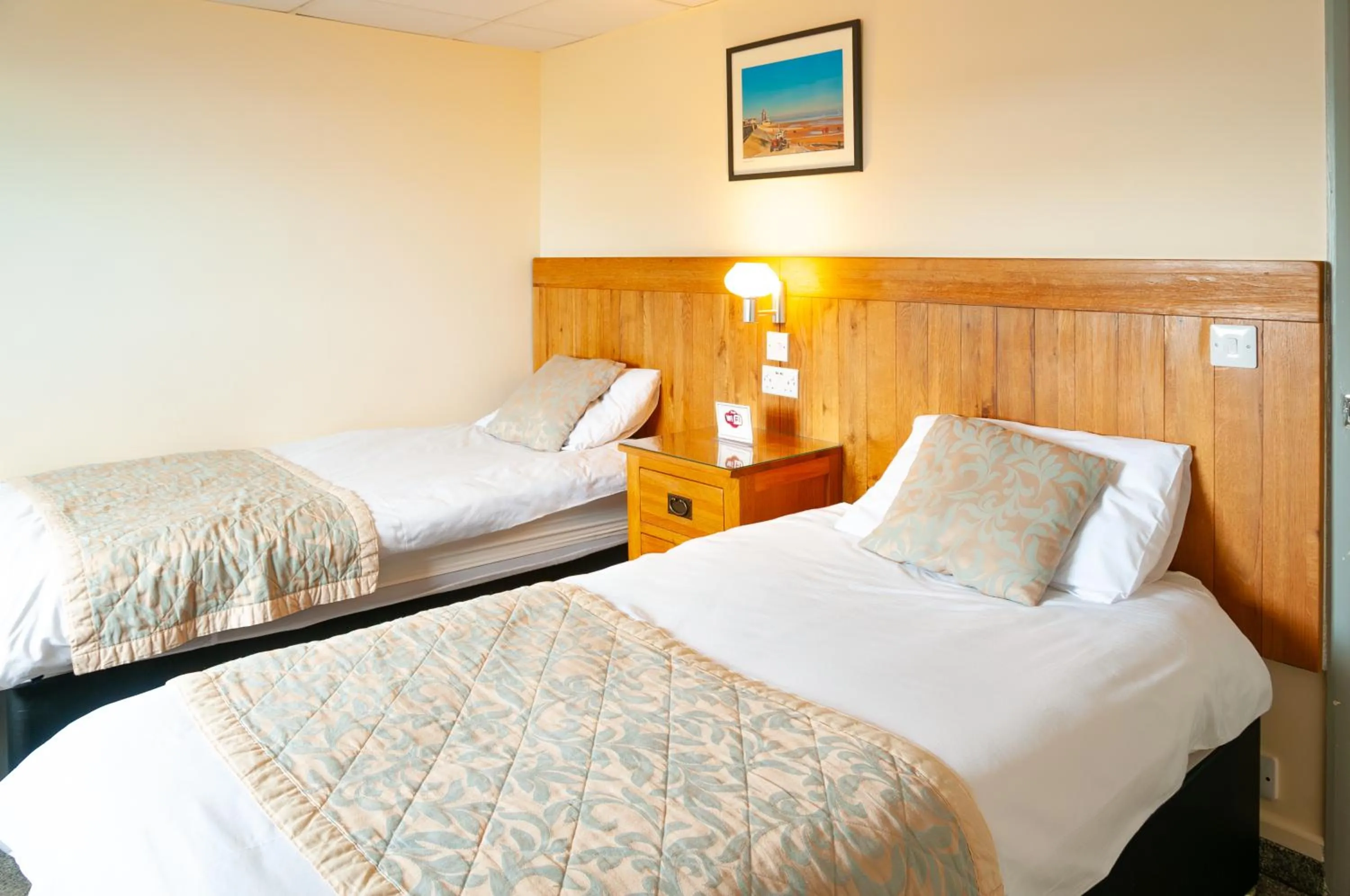 Bed in Claxton Hotel