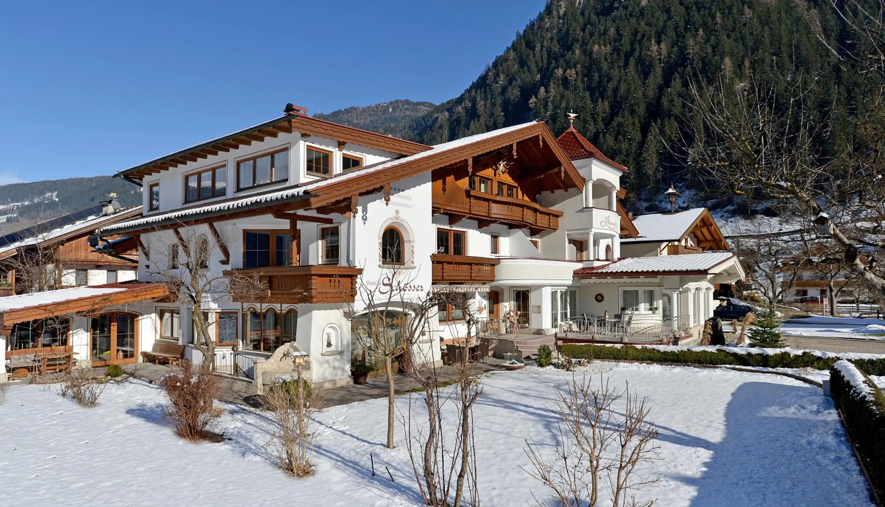 Property building in Alpinschlössl