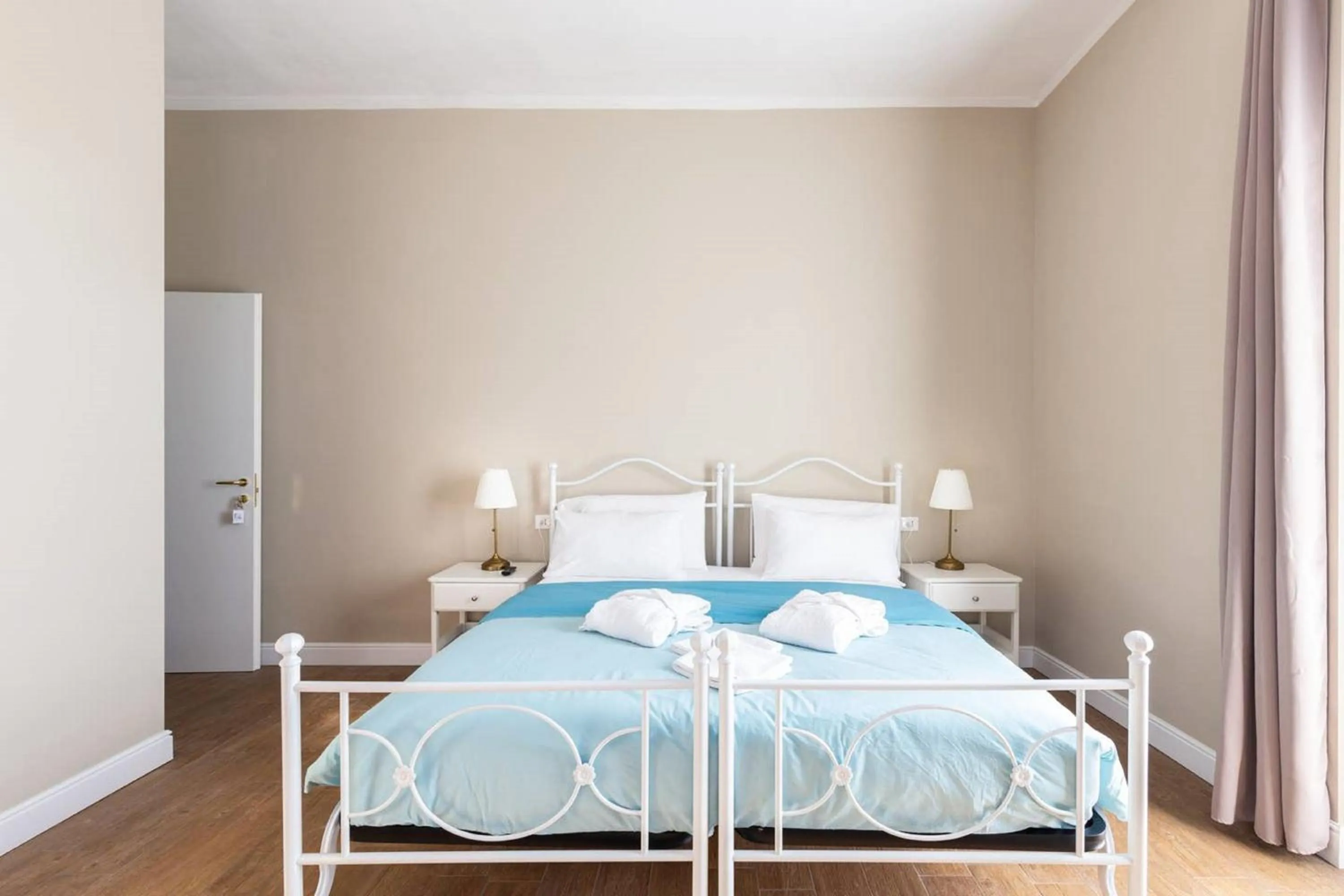 Standard Double Room with Shared Bathroom in Casa Aydée