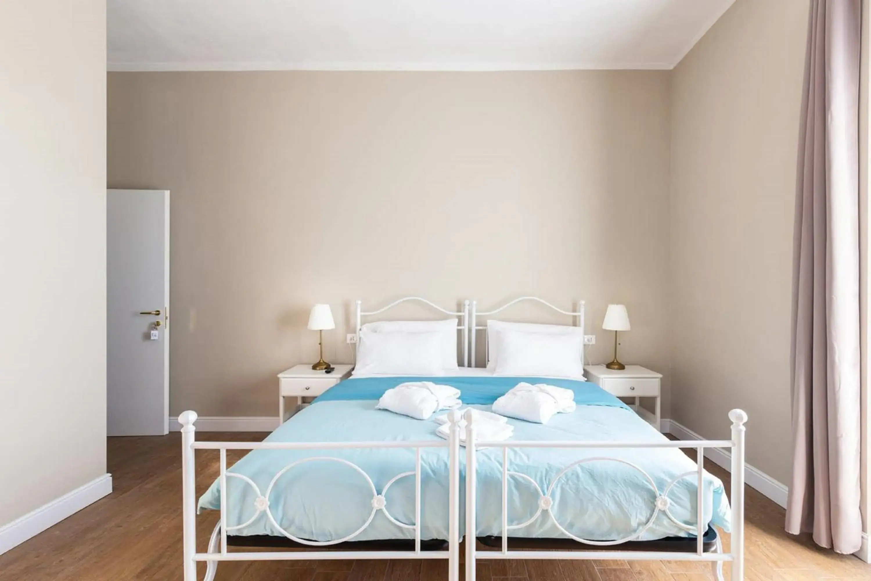 Standard Double Room with Shared Bathroom in Casa Aydée Standard Double Room with Shared Bathroom in Casa Aydée
