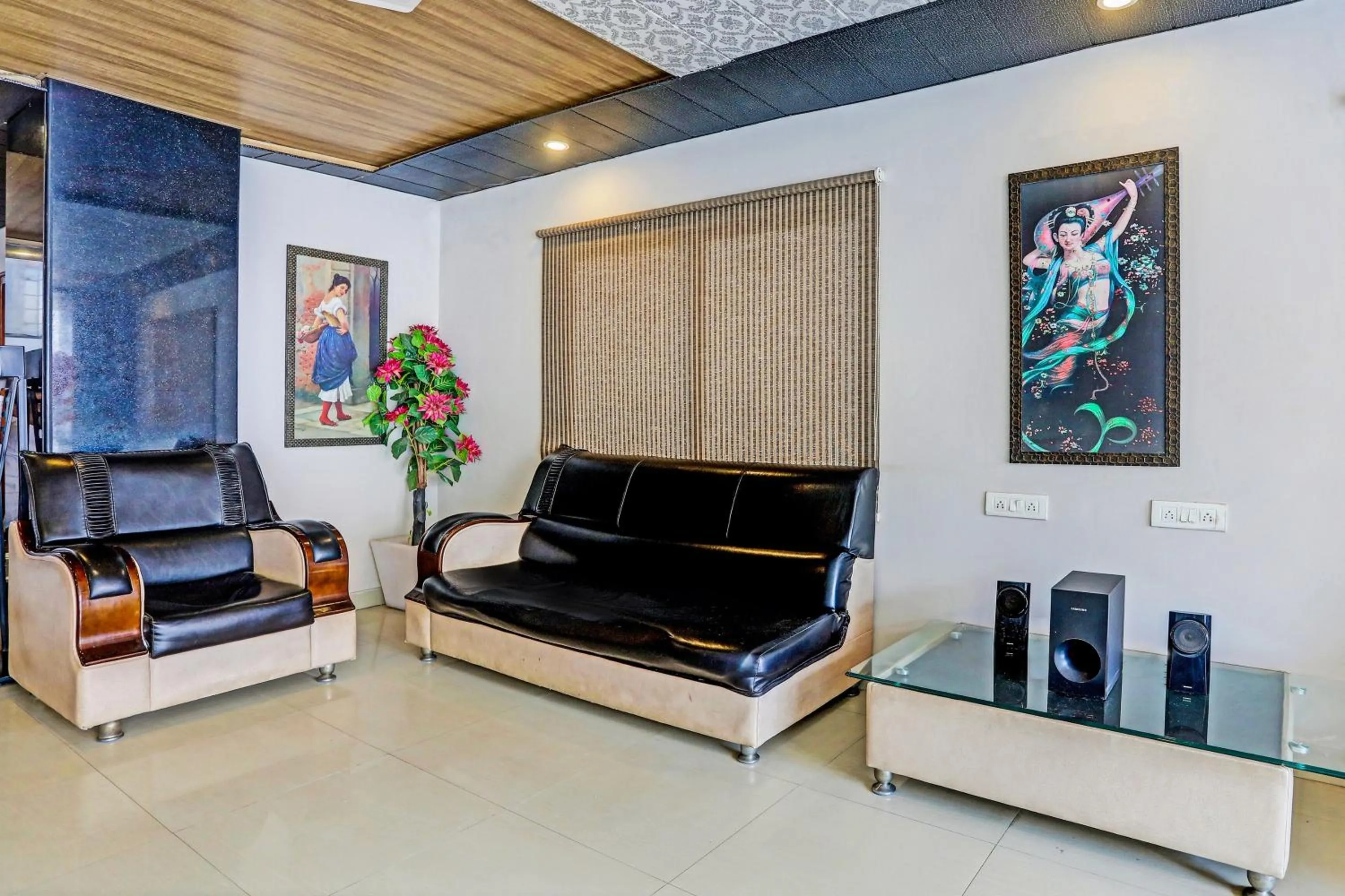 Lobby or reception in Super Capital O Vaishnavi