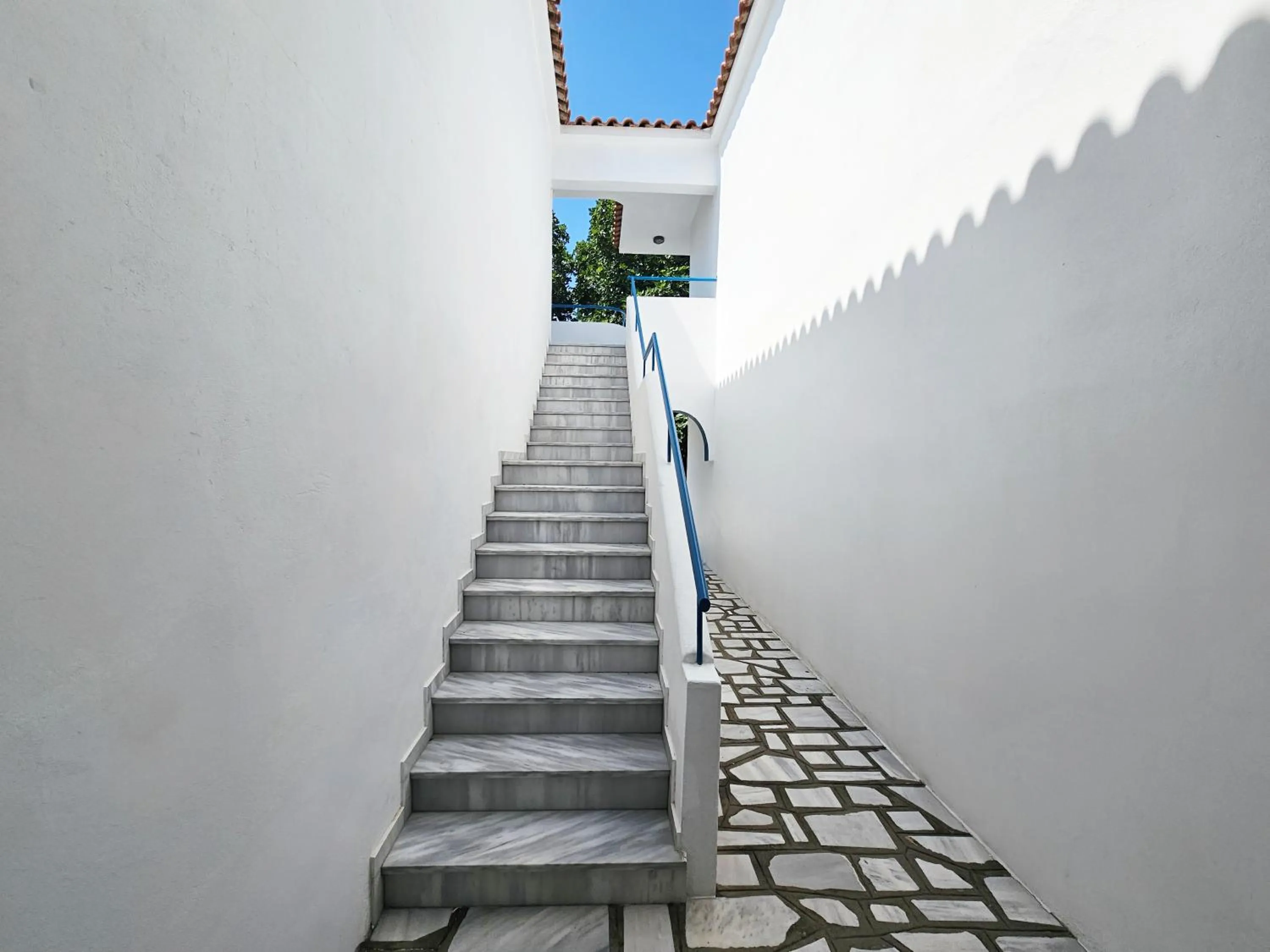 Property building in Pavlis Studios Kampos