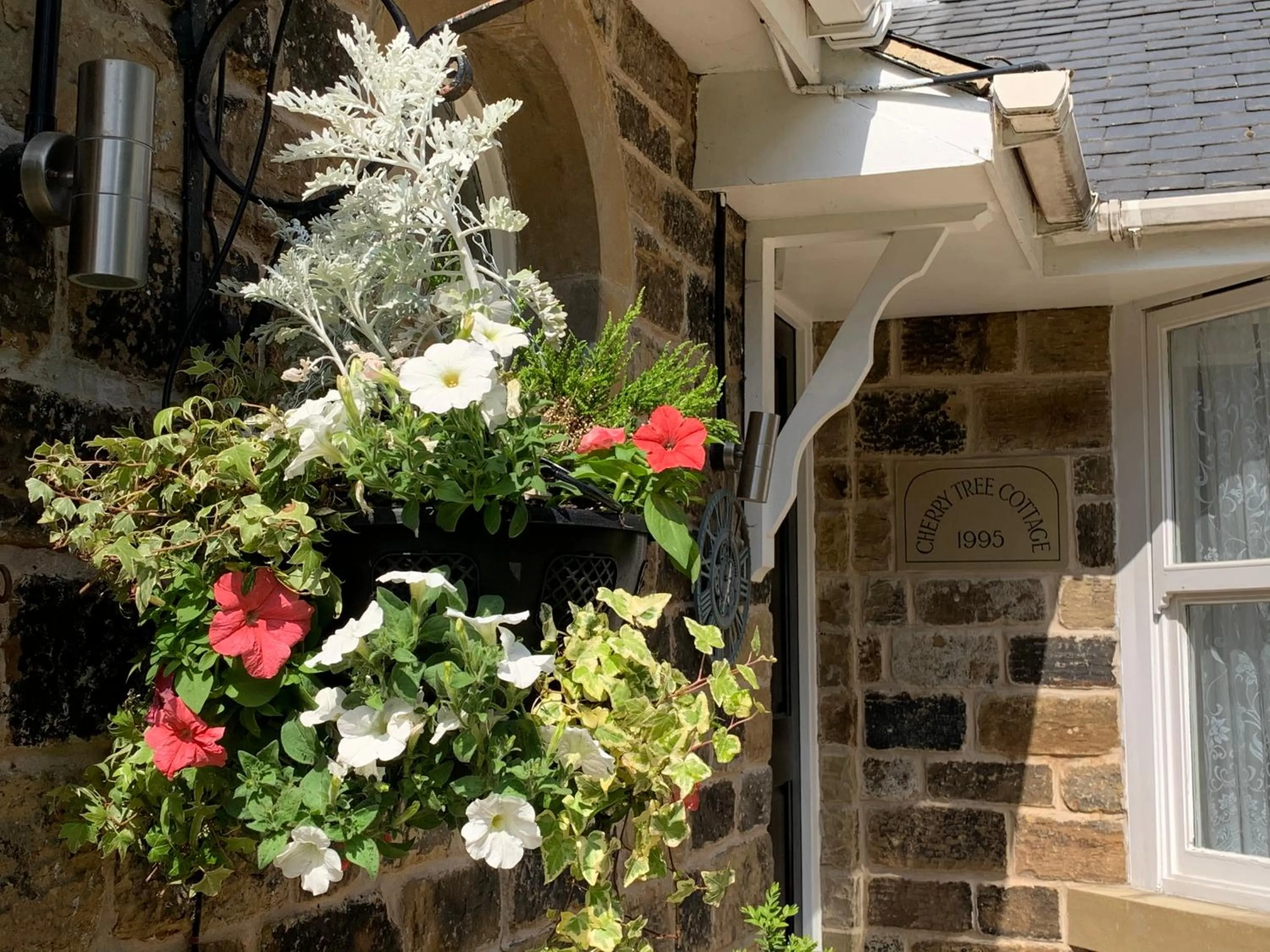 Dimple Well Lodge Hotel