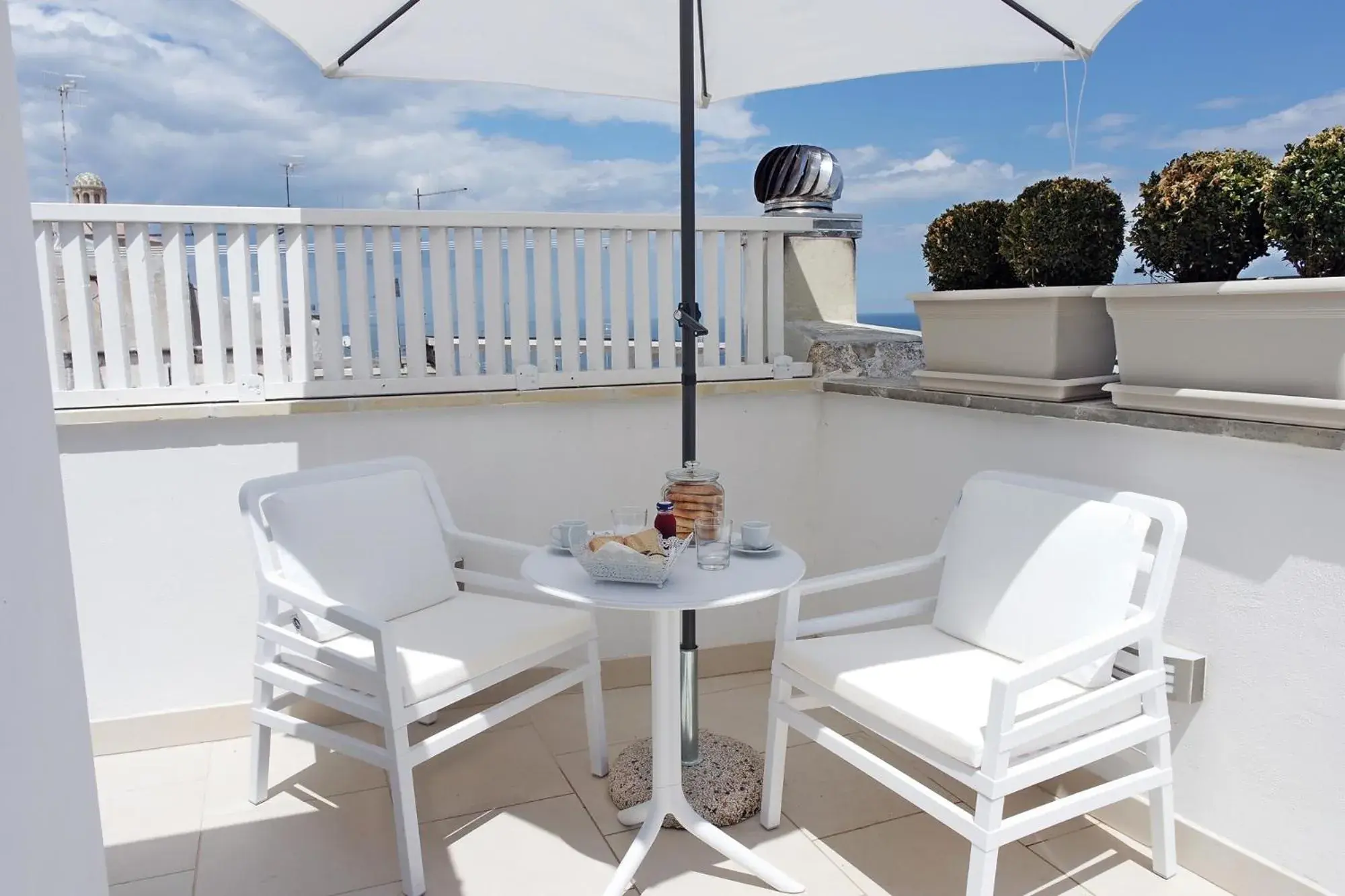 King Room with Balcony in Vicolo Fiorito B&B King Room with Balcony in Vicolo Fiorito B&B